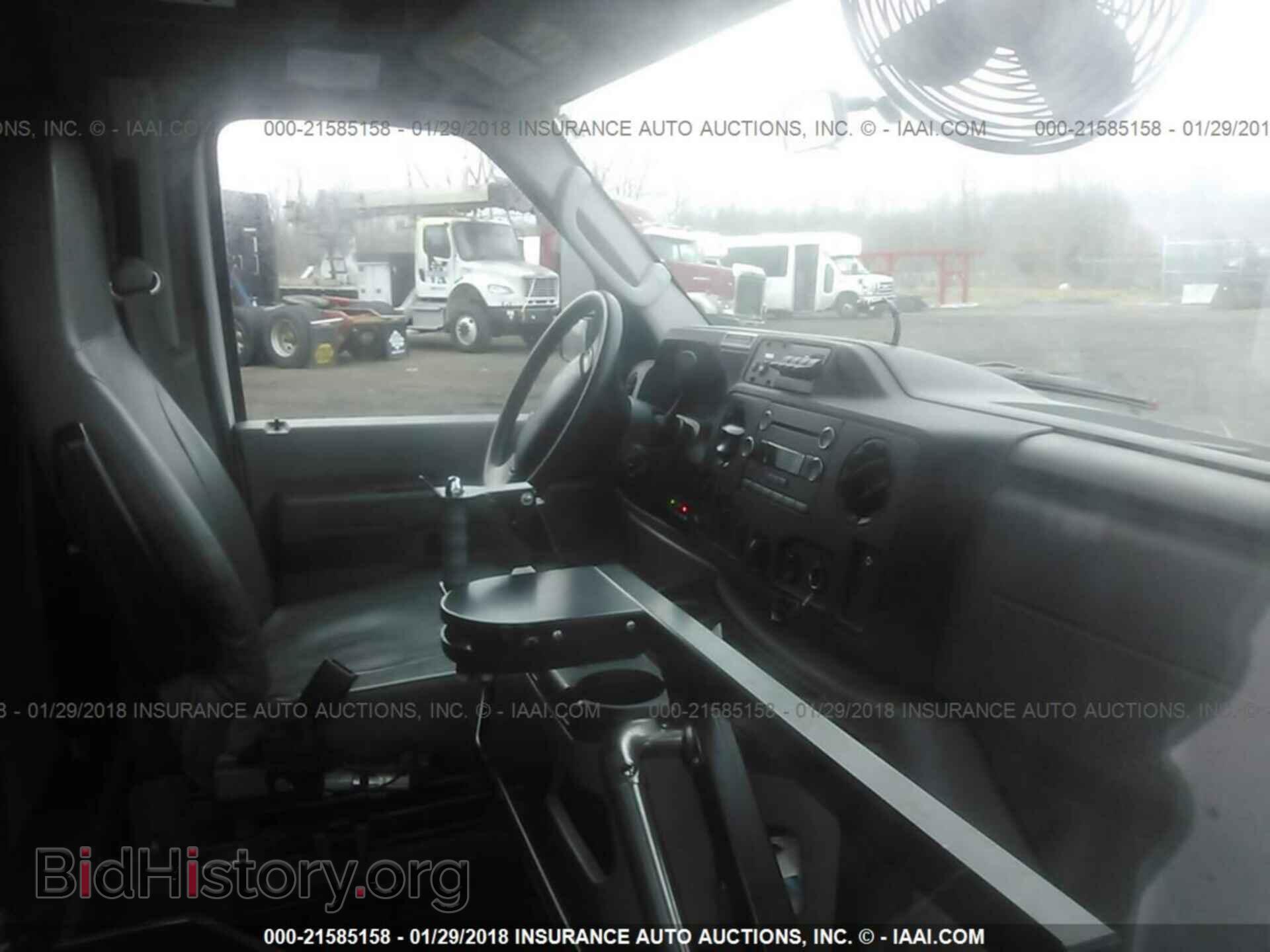 2015 Ford Econoline - VIN: 1FDFE4FS3FDA10577 - Фото 5