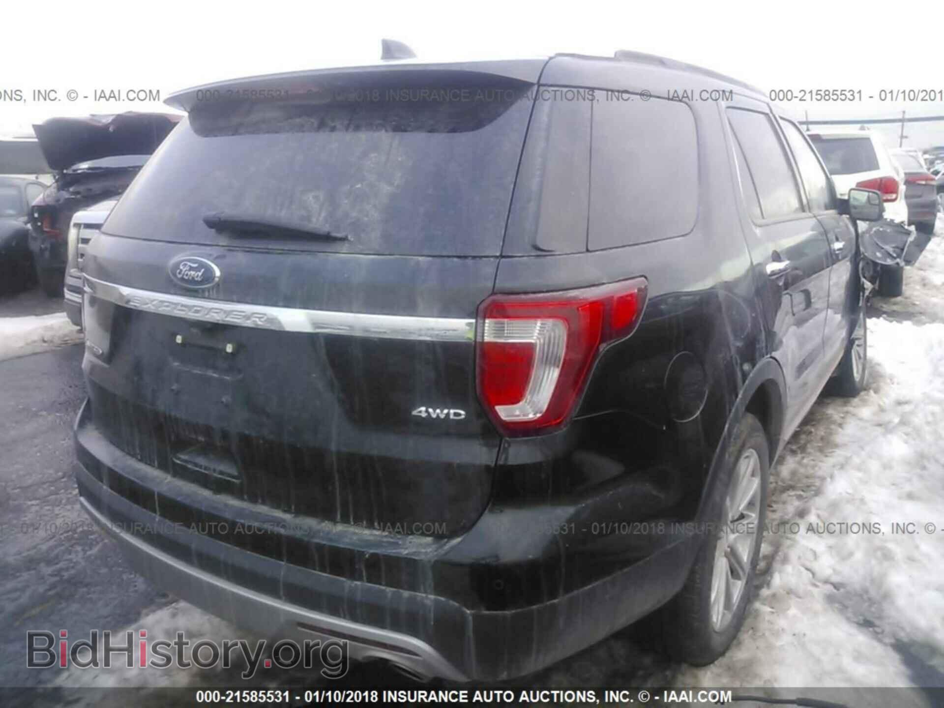 2017 Ford Explorer - VIN: 1FM5K8F85HGC92884 - Photo 4