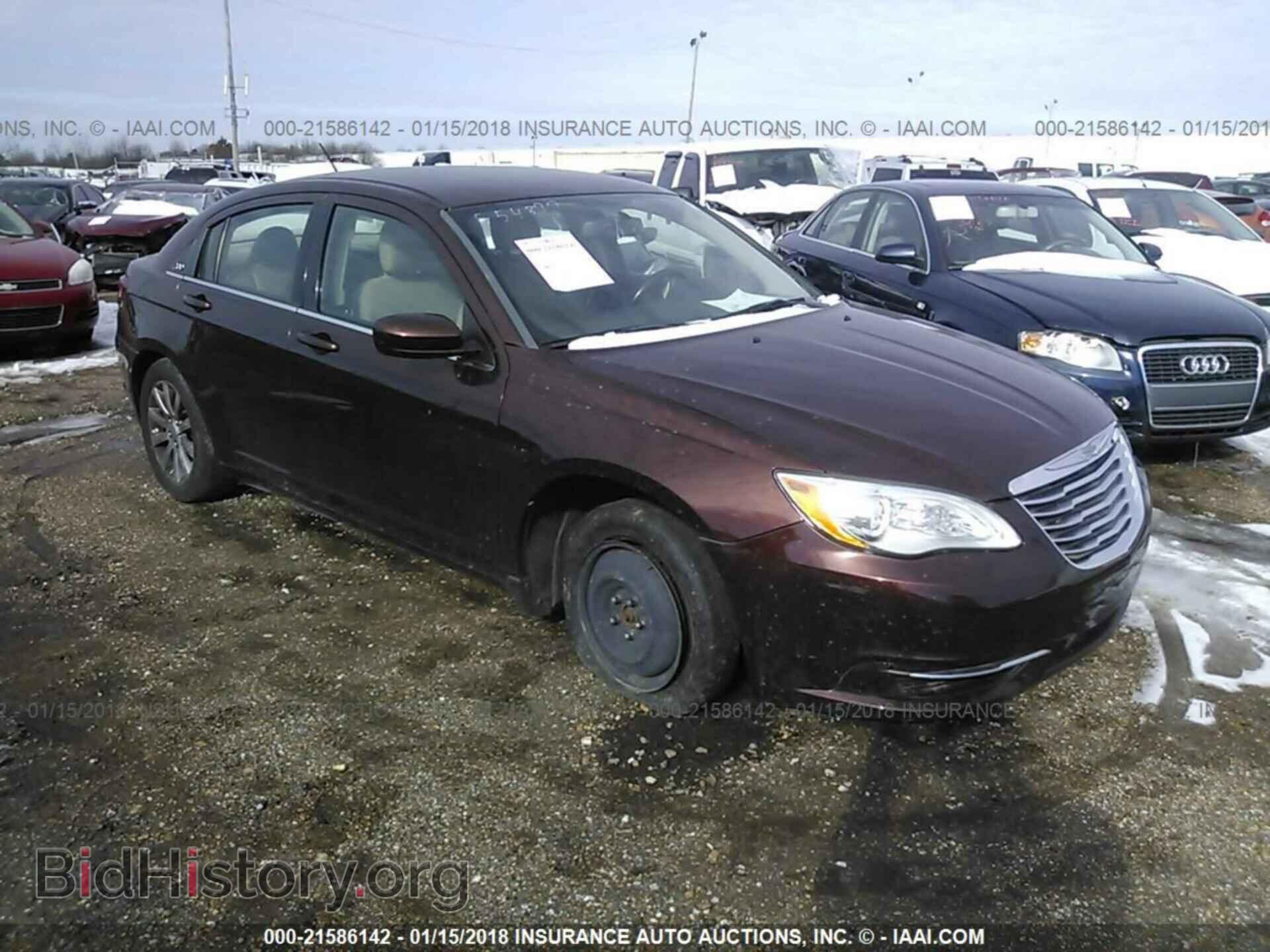 Photo 1C3CCBBB4DN554377 - Chrysler 200 2013