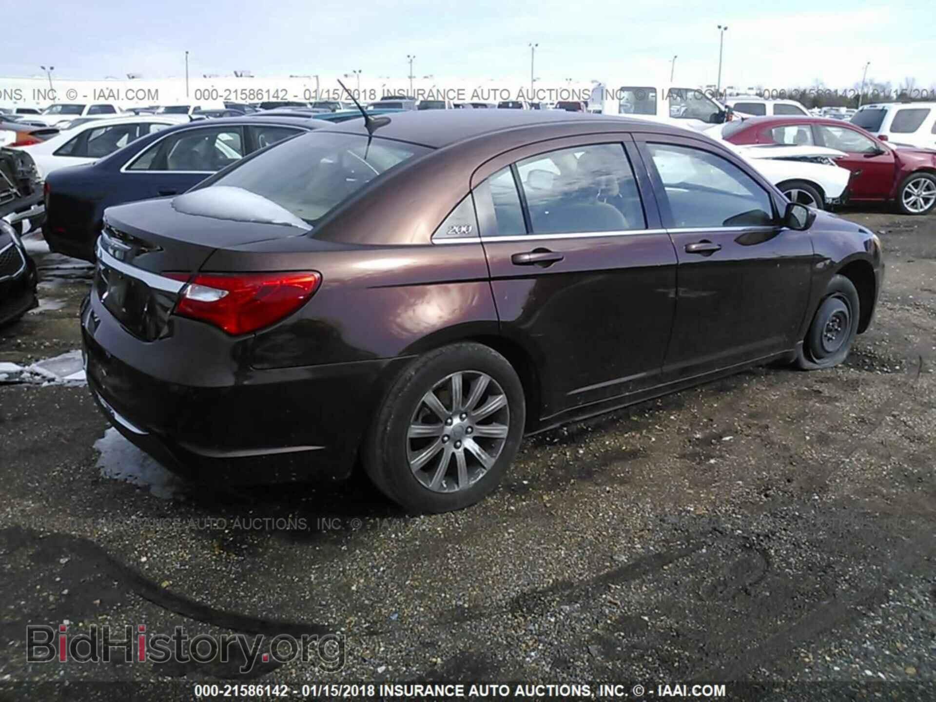 2013 Chrysler 200 - VIN: 1C3CCBBB4DN554377 - Photo 4
