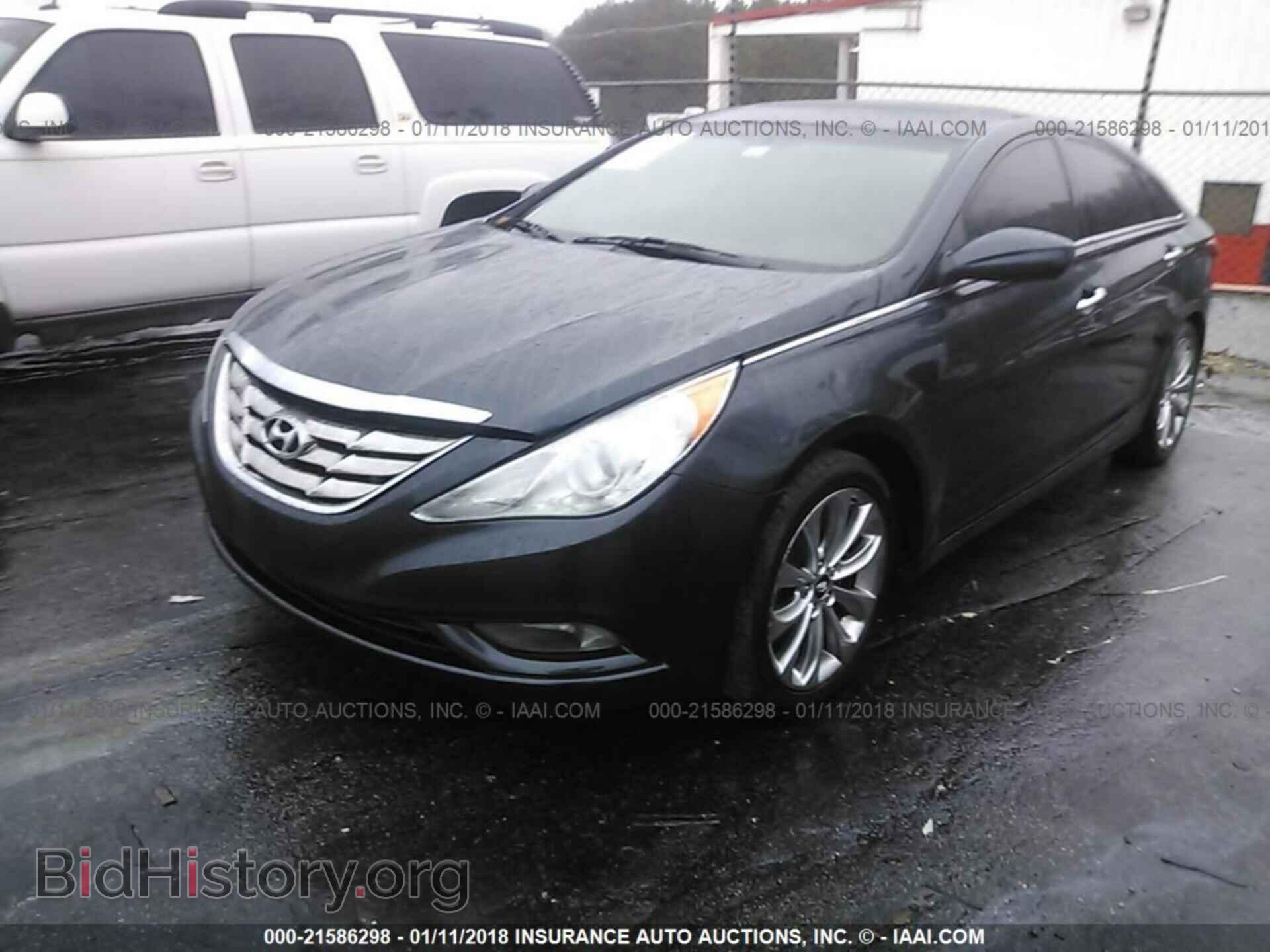 2012 Hyundai Sonata - VIN: 5NPEC4AB1CH399416 - Photo 2