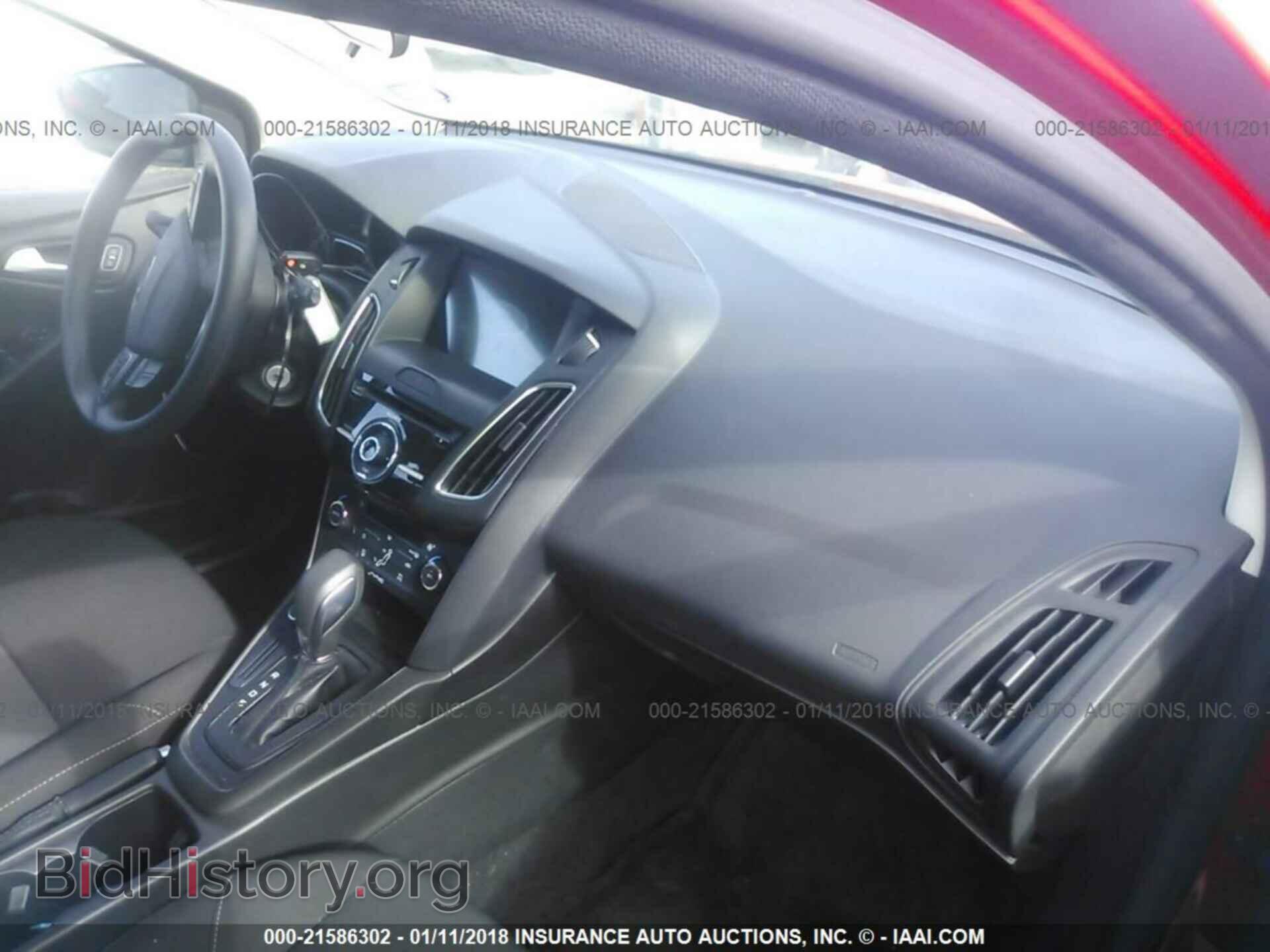 2017 Ford Focus - VIN: 1FADP3M28HL249656 - Photo 5