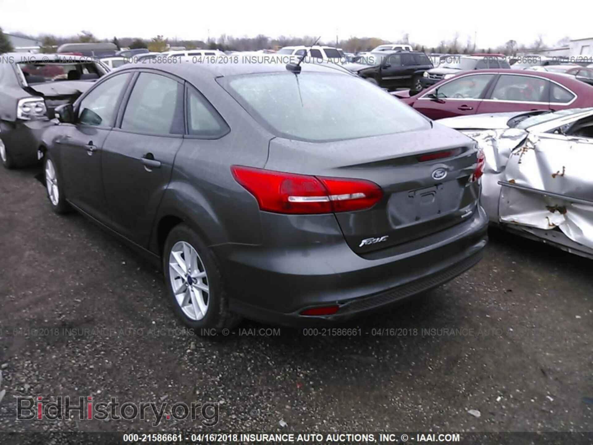 2015 Ford Focus - VIN: 1FADP3F21FL347342 - Photo 3