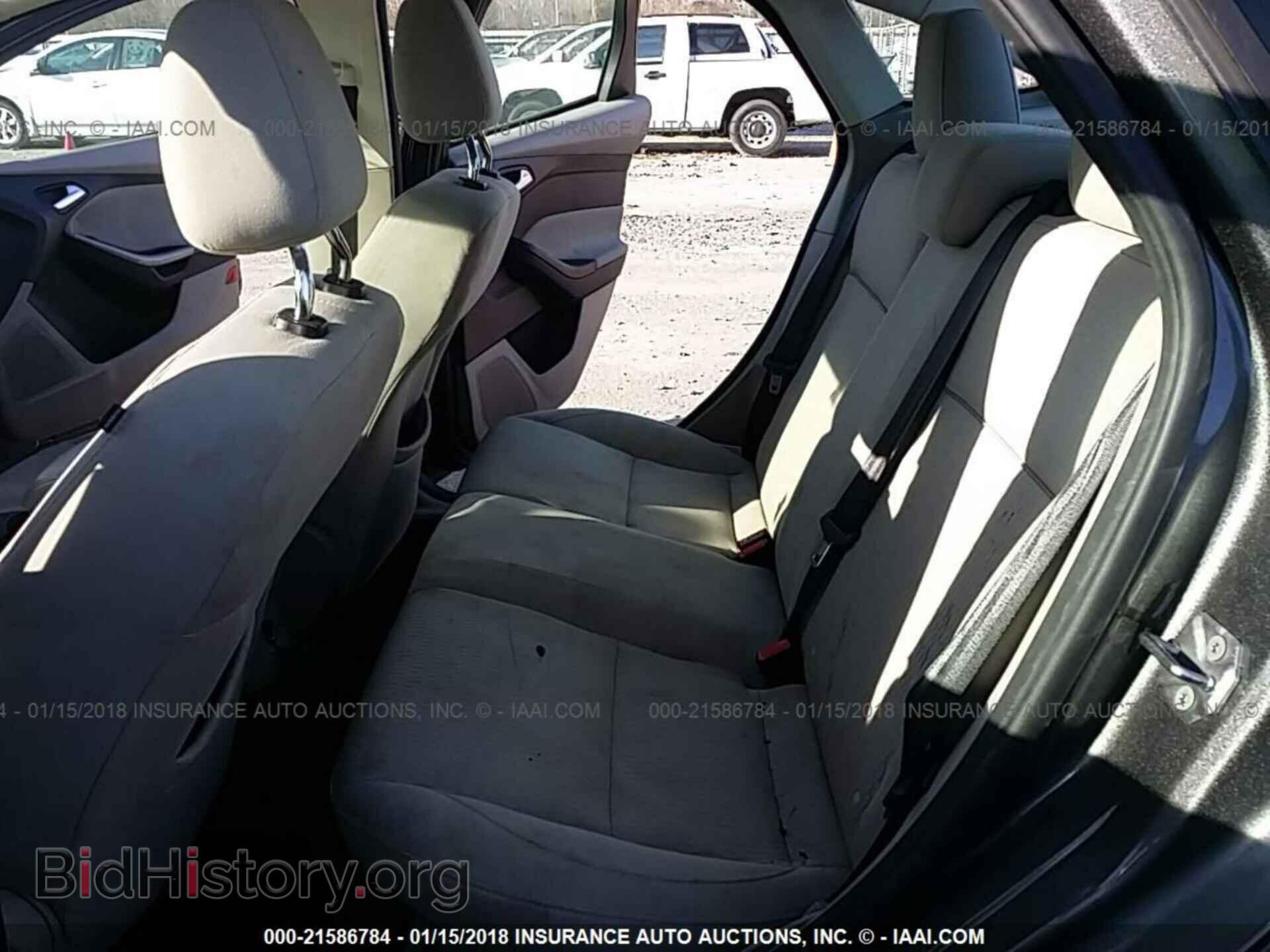 2012 Ford Focus - VIN: 1FAHP3H22CL303117 - Photo 8