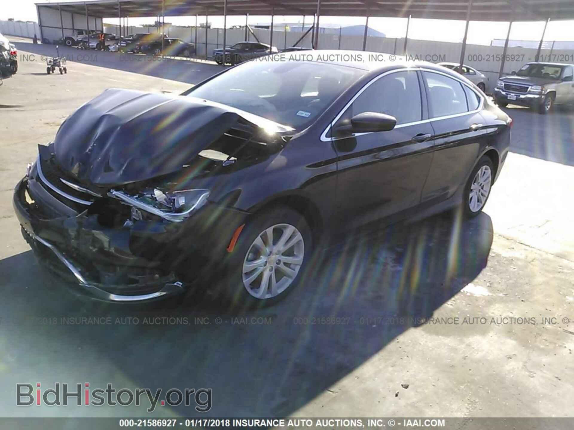 2015 Chrysler 200 - VIN: 1C3CCCAB2FN682692 - Photo 2