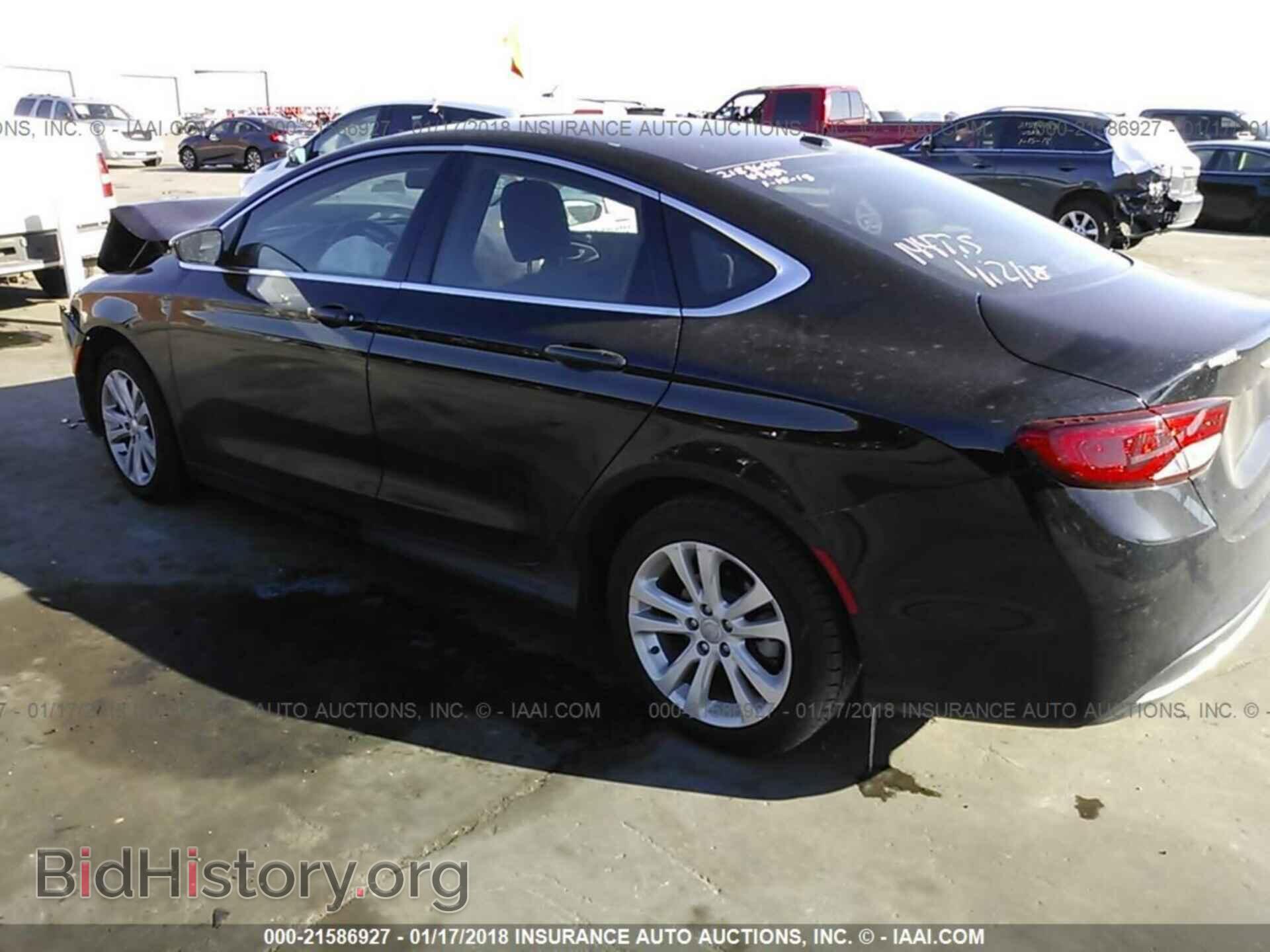 2015 Chrysler 200 - VIN: 1C3CCCAB2FN682692 - Photo 3