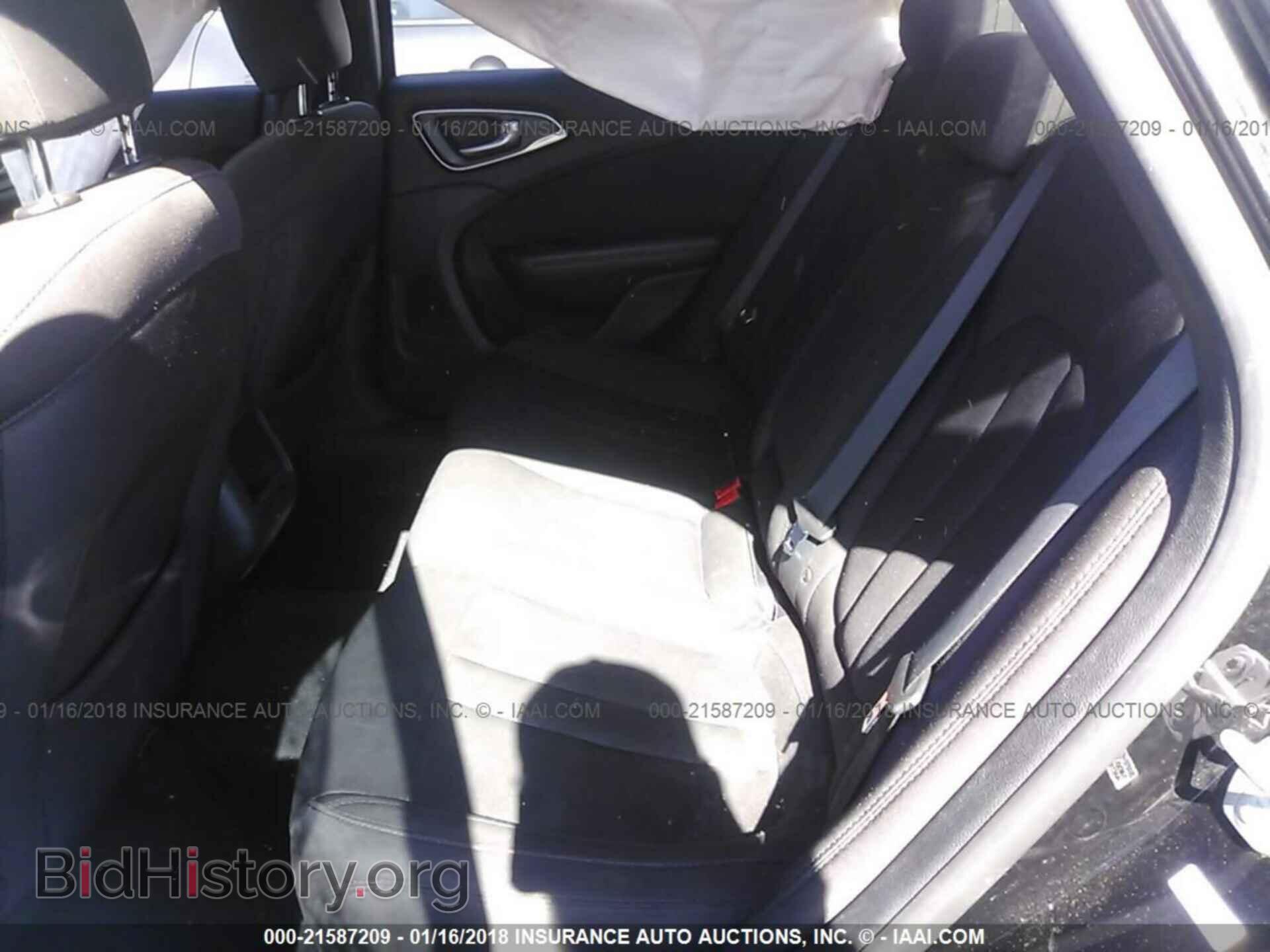 2016 Chrysler 200 - VIN: 1C3CCCAB4GN120505 - Photo 8
