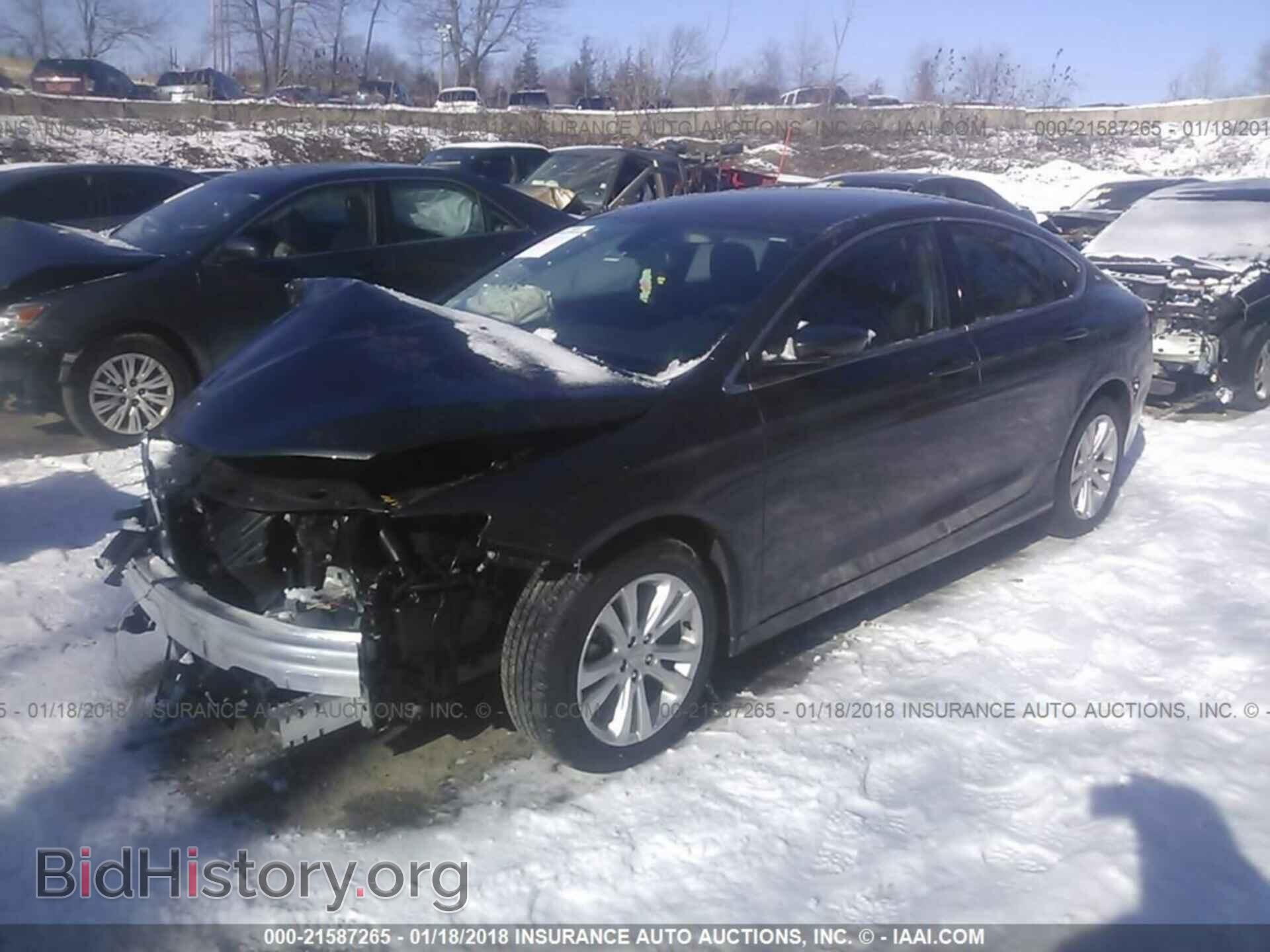 2016 Chrysler 200 - VIN: 1C3CCCABXGN136806 - Photo 2