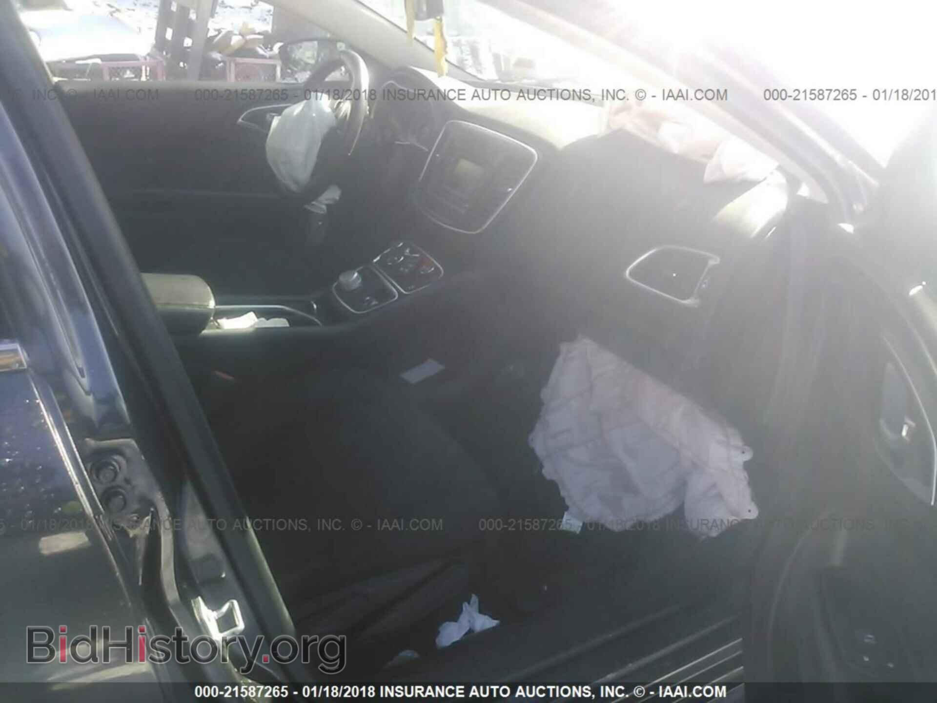 2016 Chrysler 200 - VIN: 1C3CCCABXGN136806 - Photo 5