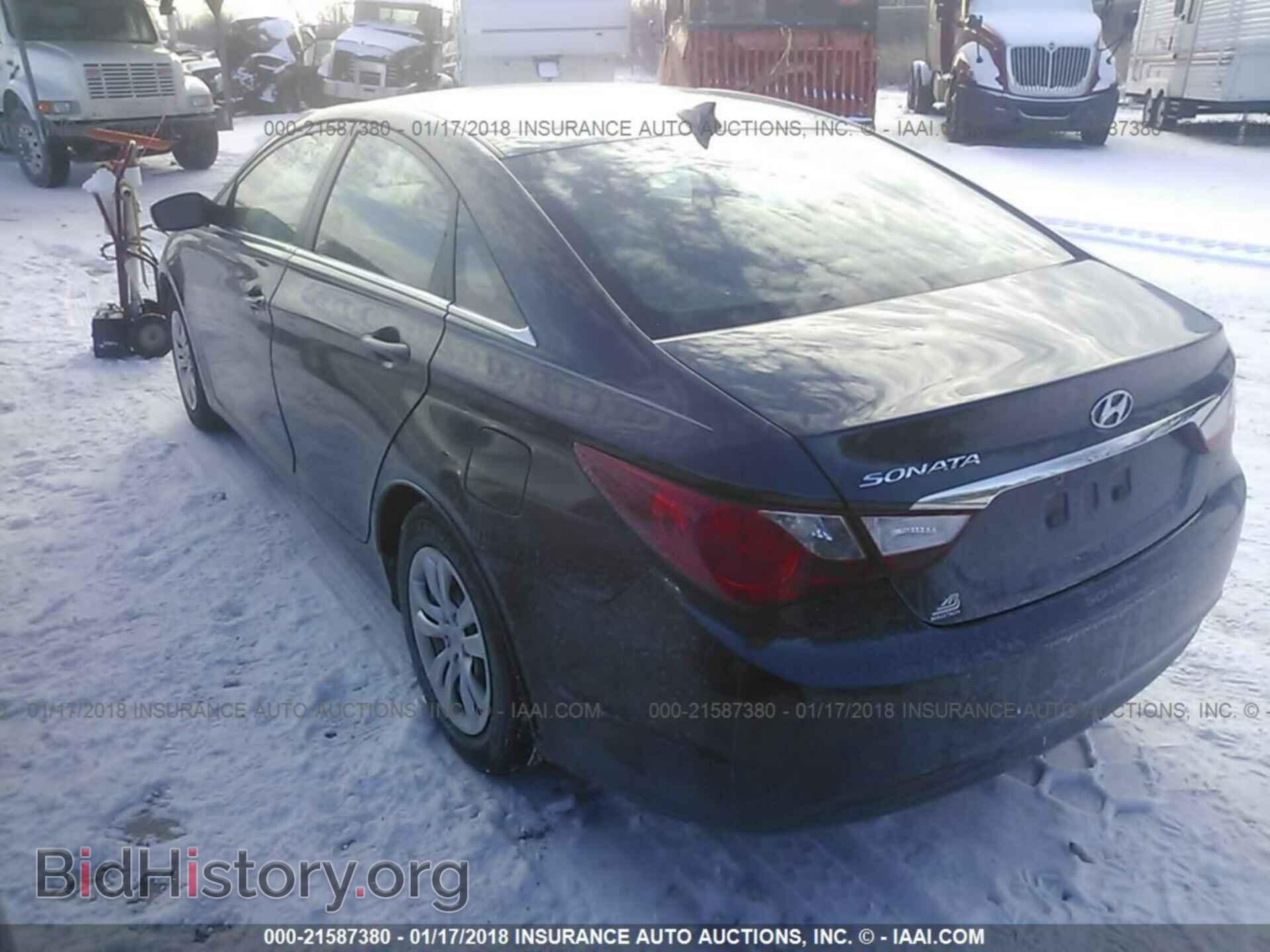 2012 Hyundai Sonata - VIN: 5NPEB4AC0CH430022 - Фото 3