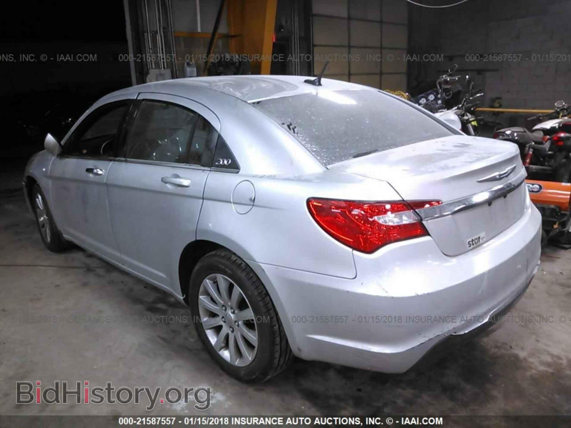 2011 Chrysler 200 - VIN: 1C3BC1FBXBN531392 - Photo 3