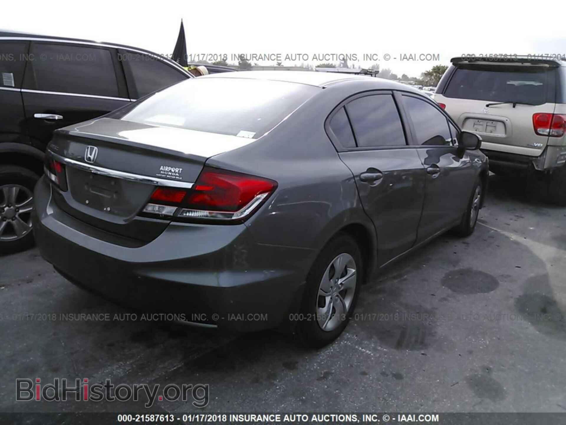 2013 Honda Civic - VIN: 2HGFB2F55DH504310 - Фото 4