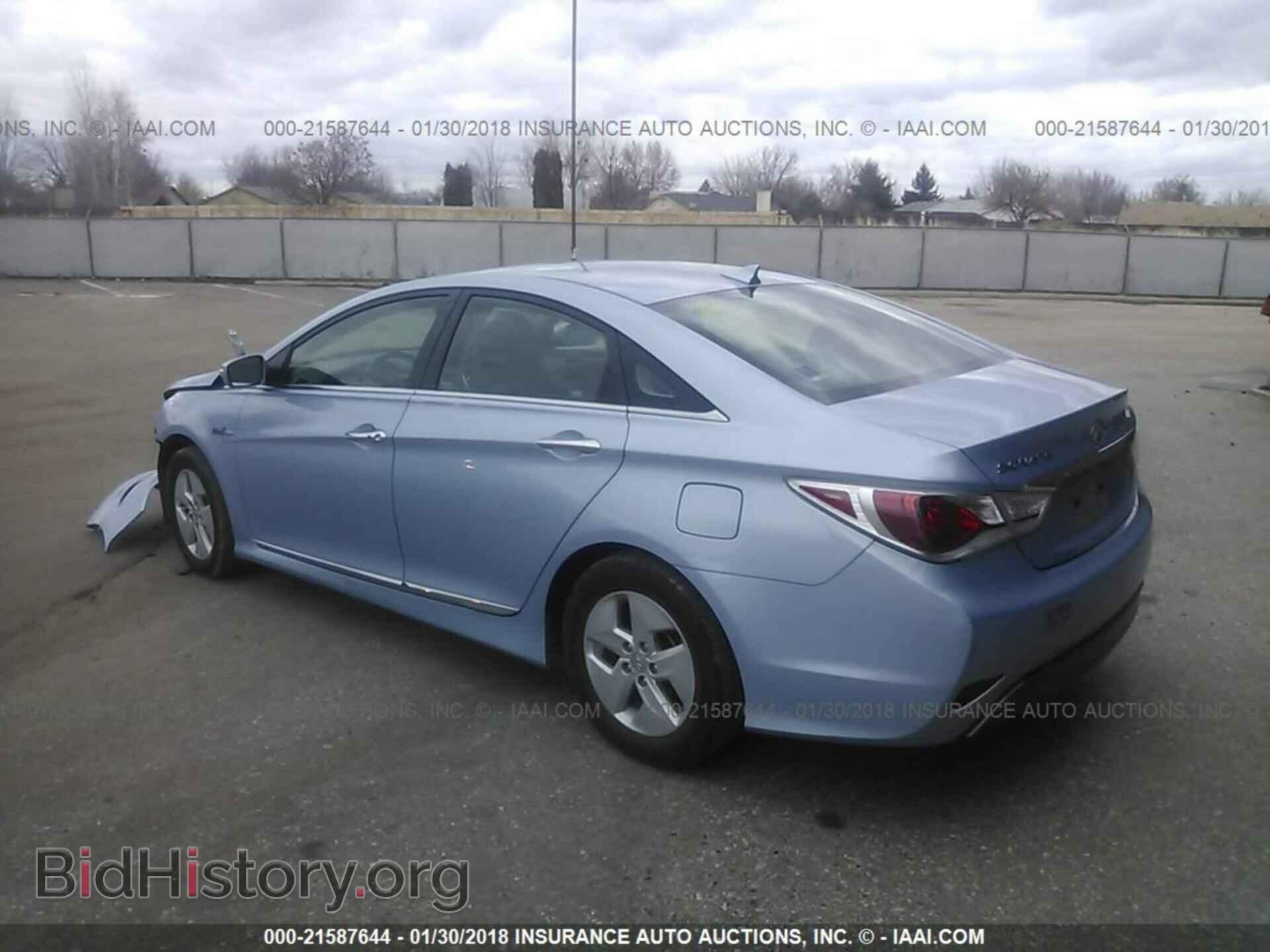 2012 Hyundai Sonata - VIN: KMHEC4A41CA040409 - Фото 3