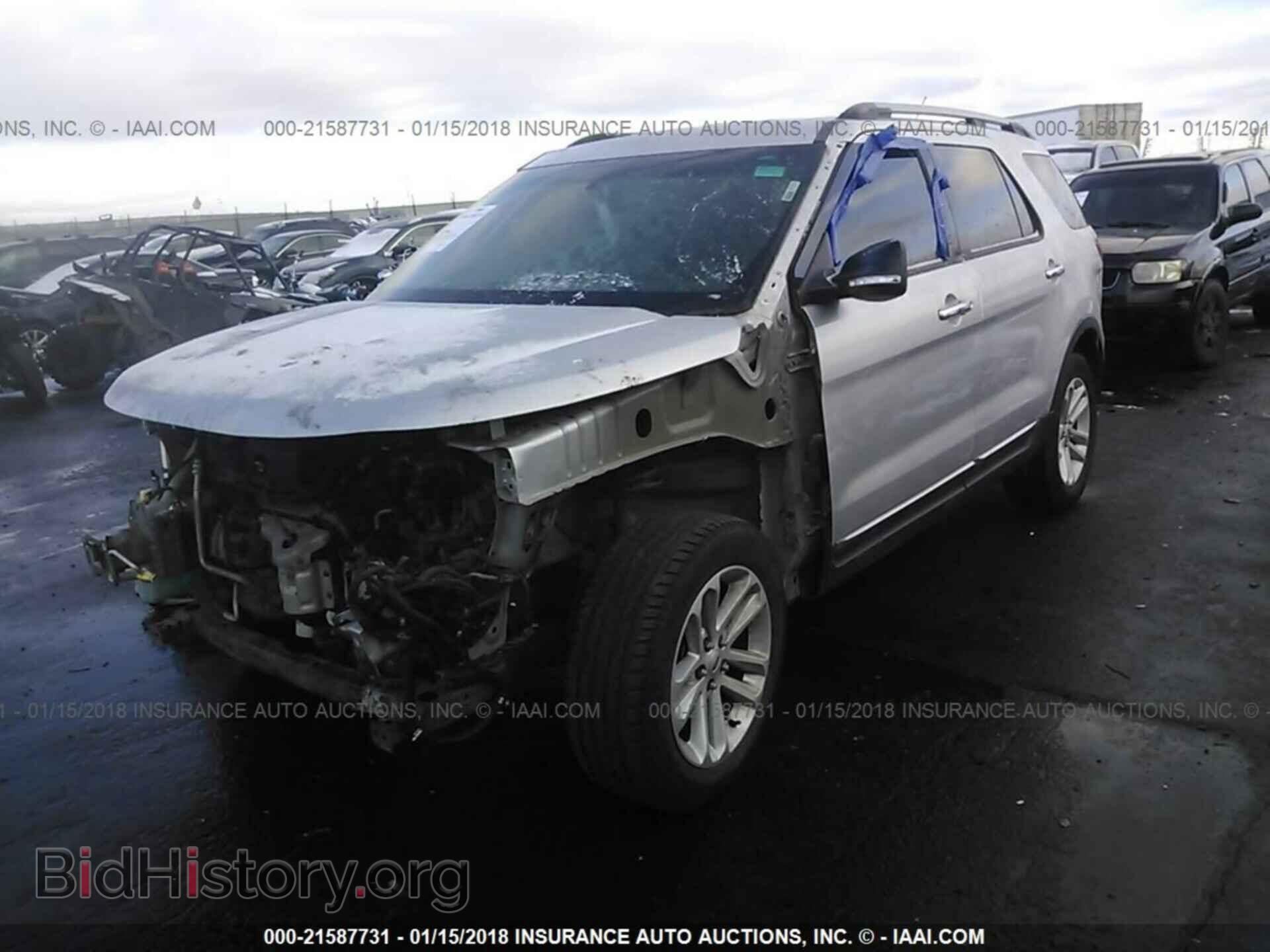 2013 Ford Explorer - VIN: 1FM5K8D80DGC00707 - Фото 2