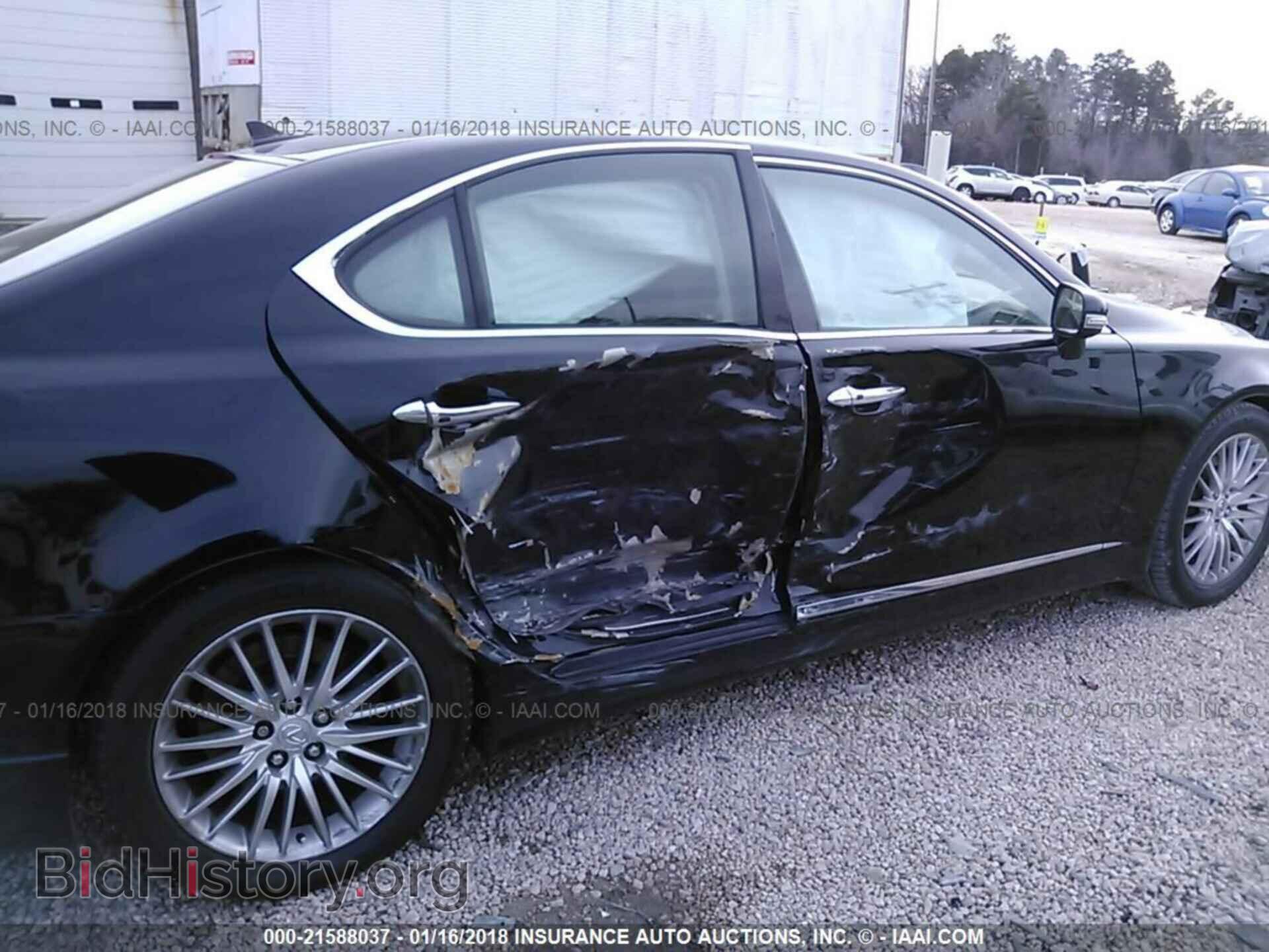 2011 Lexus Ls - VIN: JTHBL5EF2B5106741 - Photo 6