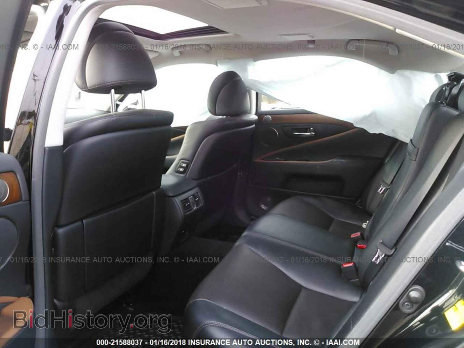 2011 Lexus Ls - VIN: JTHBL5EF2B5106741 - Photo 8