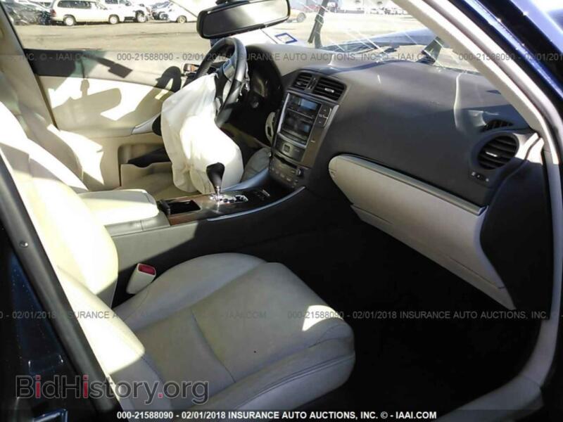 2011 Lexus IS (VIN JTHBF5C28B5134390) — photo 5 of 10
