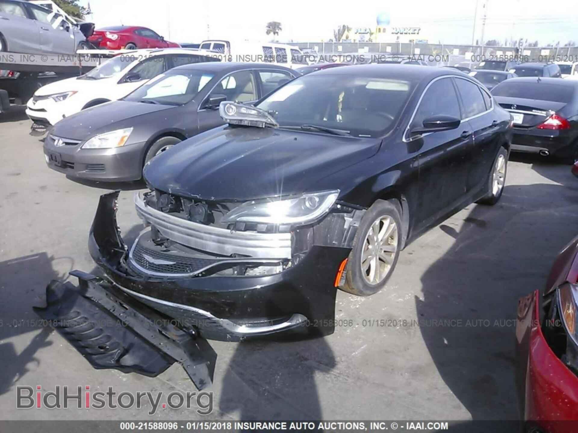 2015 Chrysler 200 - VIN: 1C3CCCAB1FN743224 - Photo 2