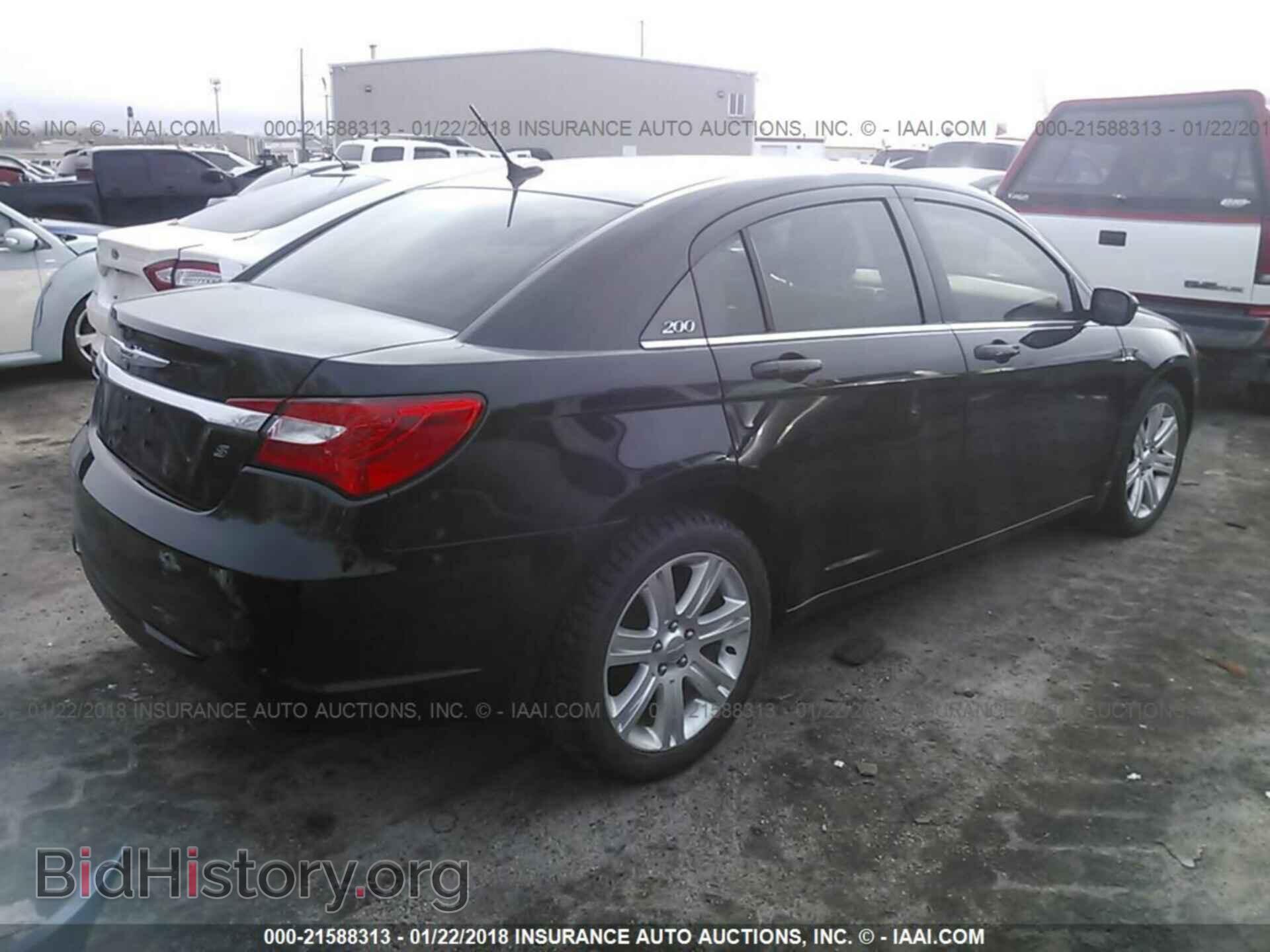 2012 Chrysler 200 - VIN: 1C3CCBHG2CN107273 - Фото 4