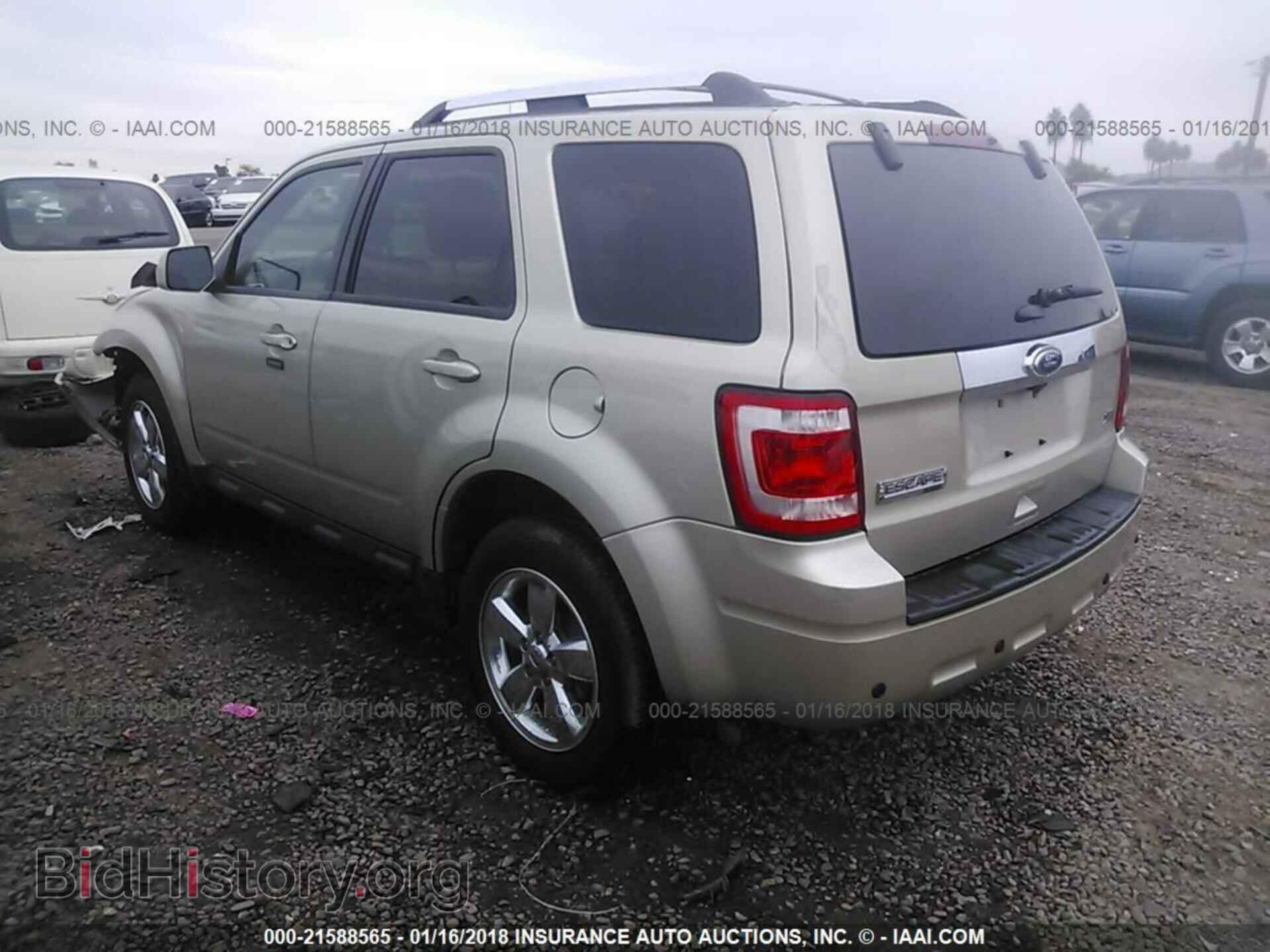 2011 Ford Escape - VIN: 1FMCU0EG8BKC17872 - Photo 3