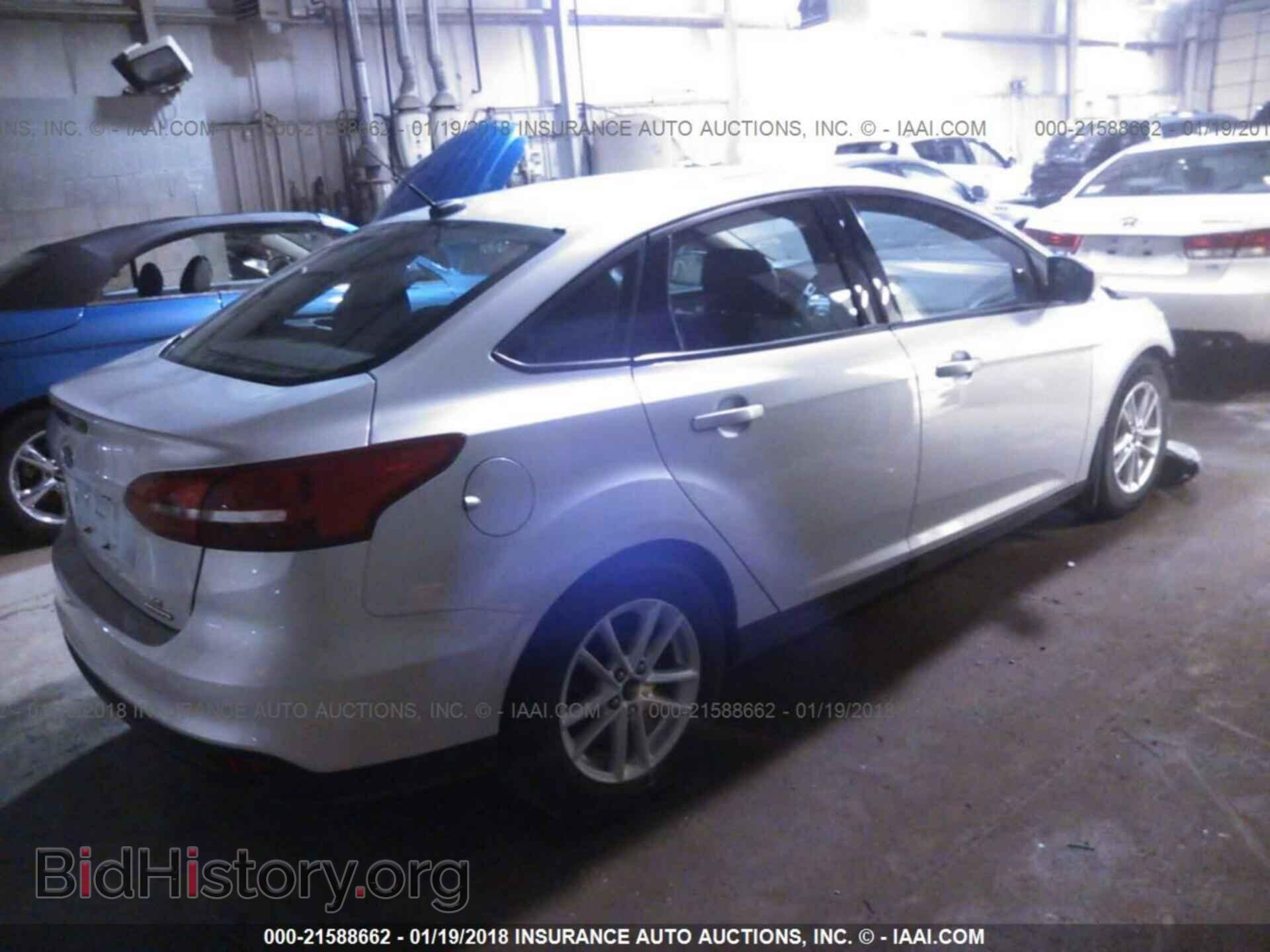 2016 Ford Focus - VIN: 1FADP3F2XGL215519 - Фото 4