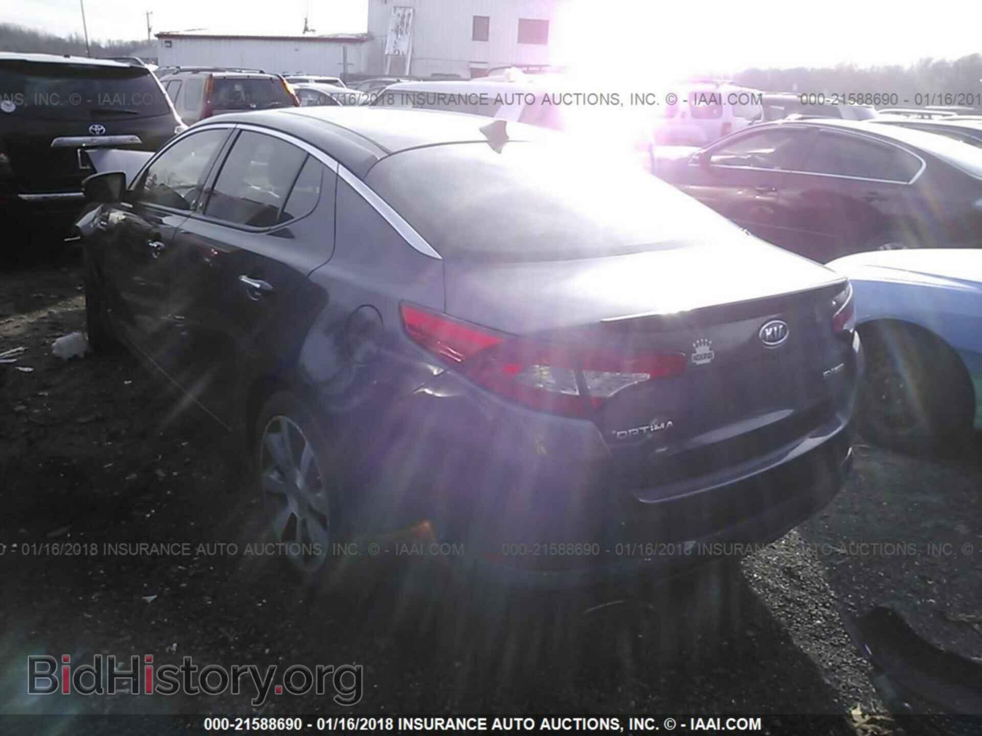 2011 Kia Optima - VIN: KNAGR4A62B5091368 - Photo 3