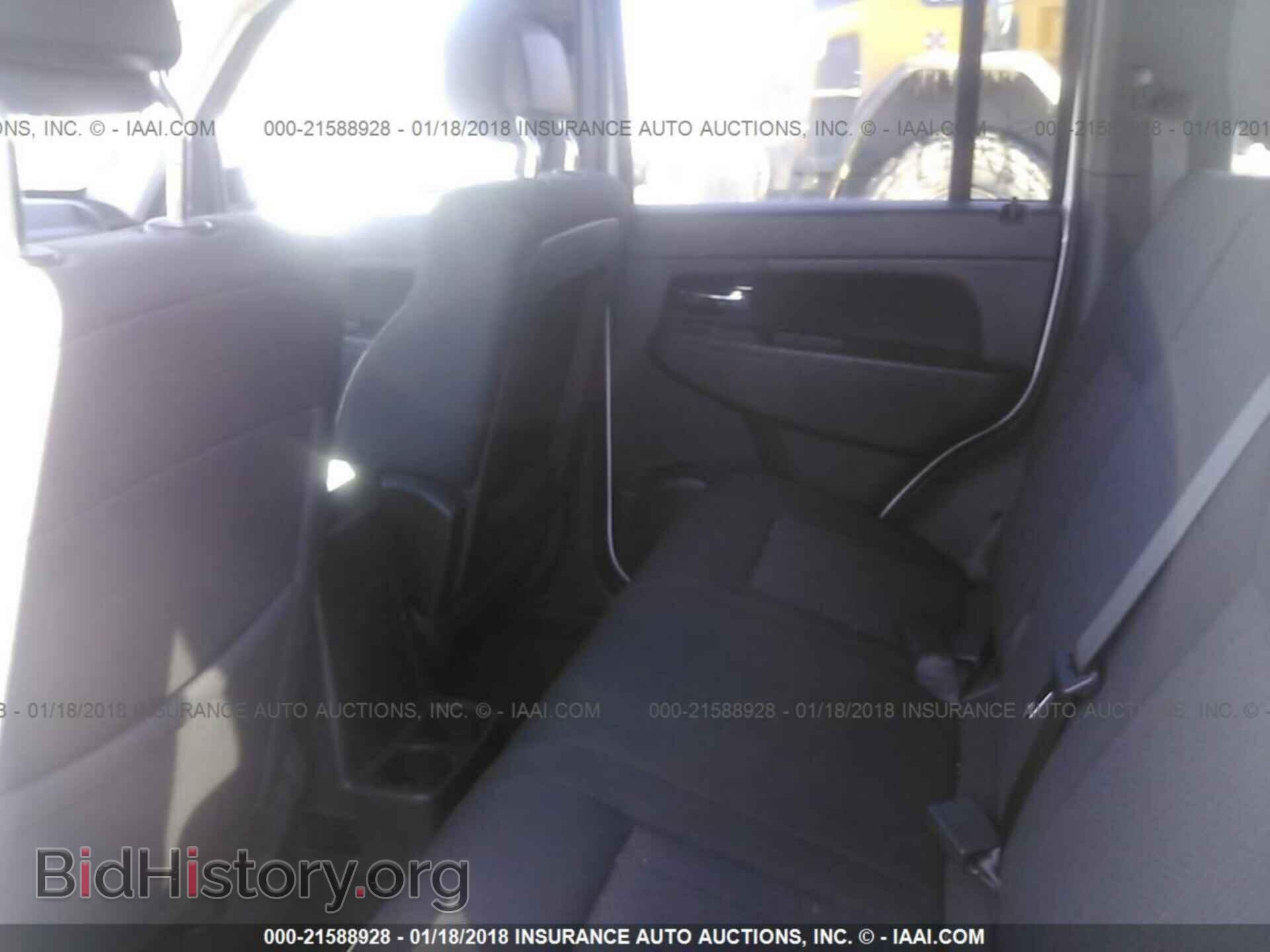 2011 Jeep Liberty - VIN: 1J4PN2GK3BW523638 - Фото 8