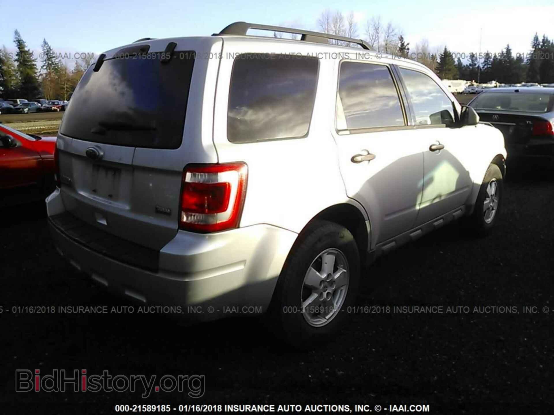 2011 Ford Escape - VIN: 1FMCU9DG2BKA82183 - Фото 4