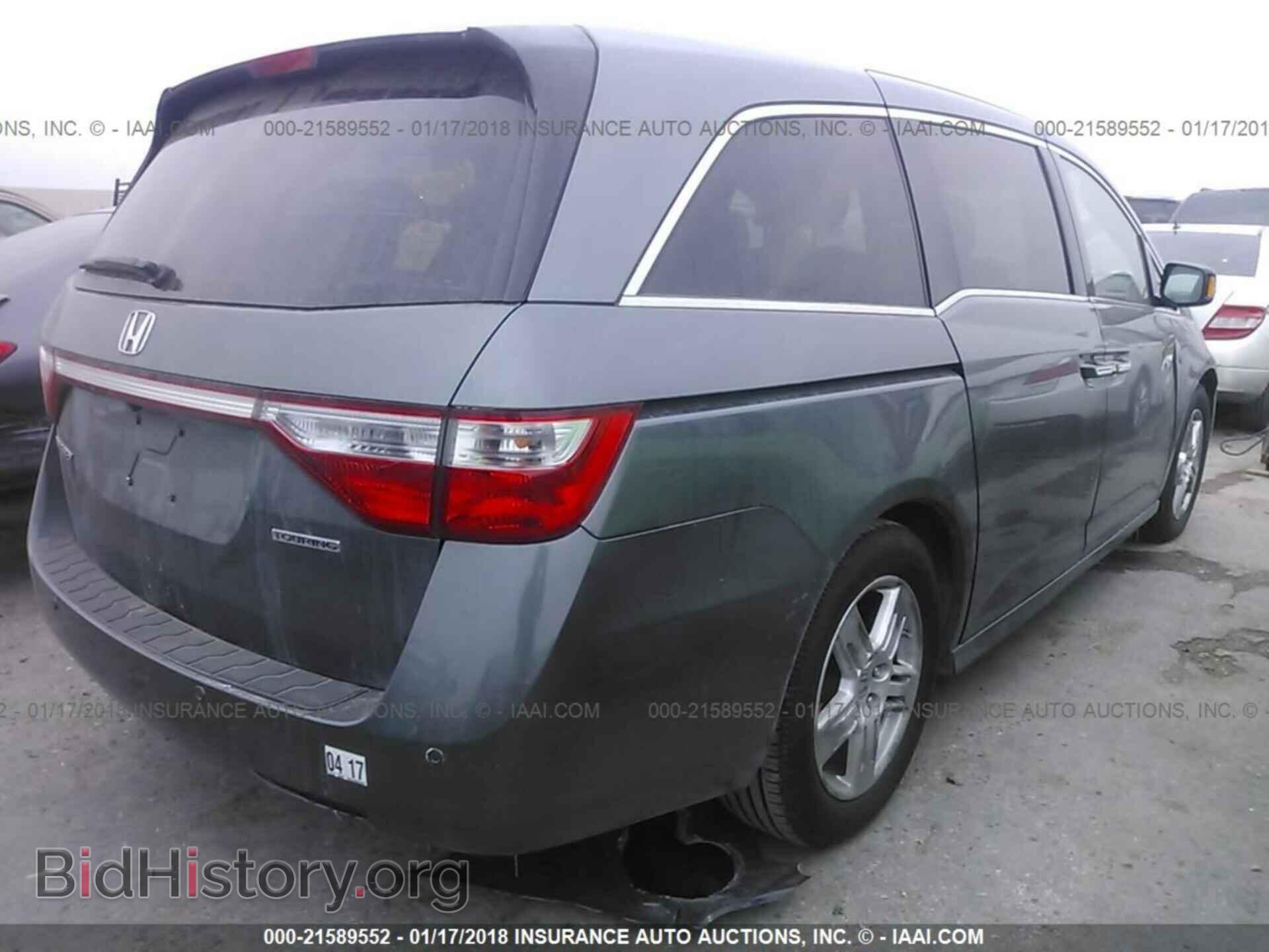 2011 Honda Odyssey - VIN: 5FNRL5H98BB036330 - Фото 4