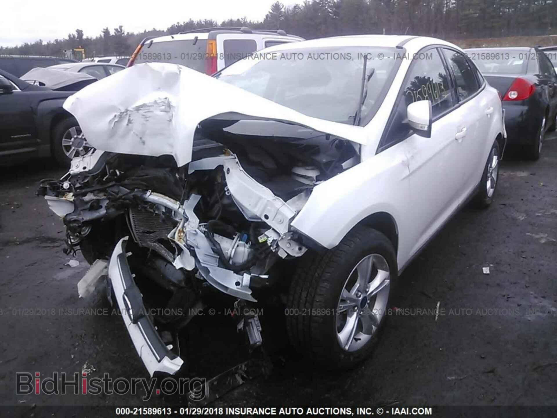 2014 Ford Focus - VIN: 1FADP3F24EL164628 - Photo 2