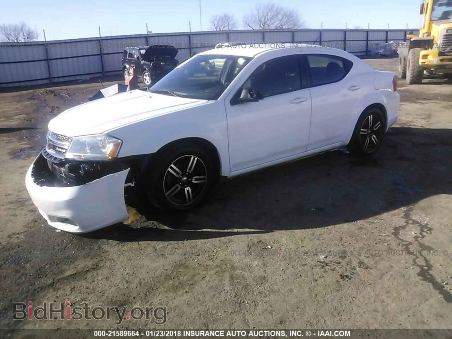 2011 Dodge Avenger - VIN: 1B3BD4FB6BN626219 - Photo 2