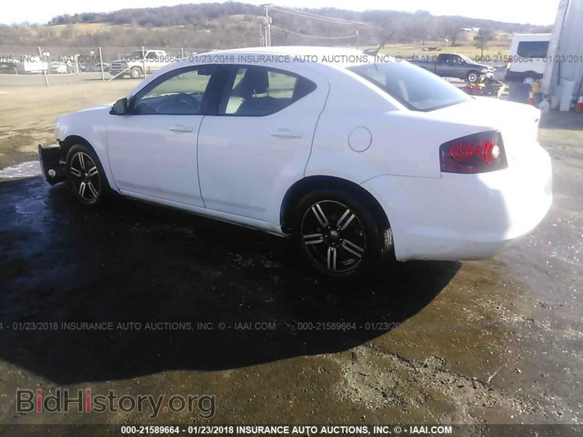 2011 Dodge Avenger - VIN: 1B3BD4FB6BN626219 - Photo 3