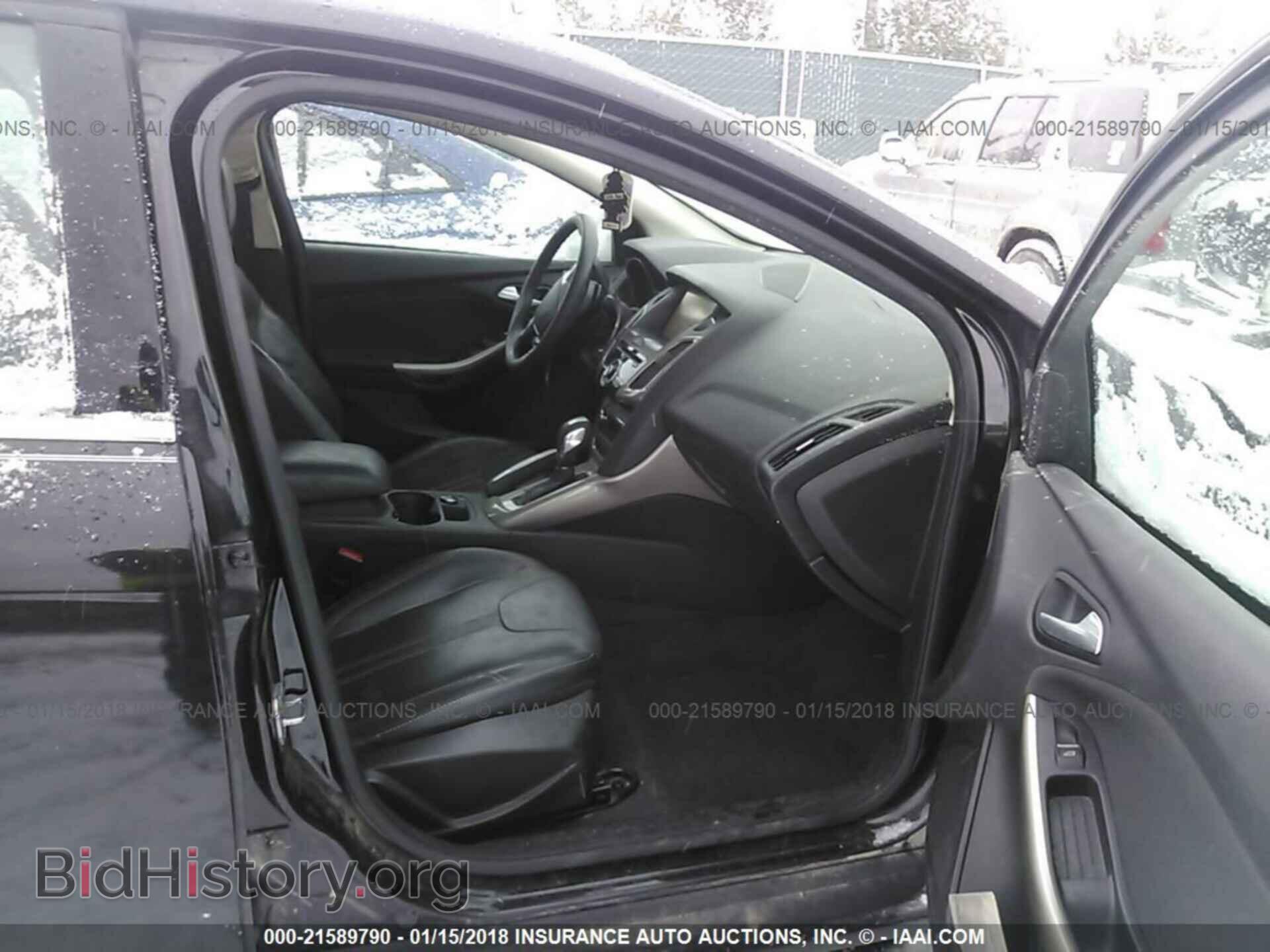 2012 Ford Focus - VIN: 1FAHP3H22CL479357 - Photo 5
