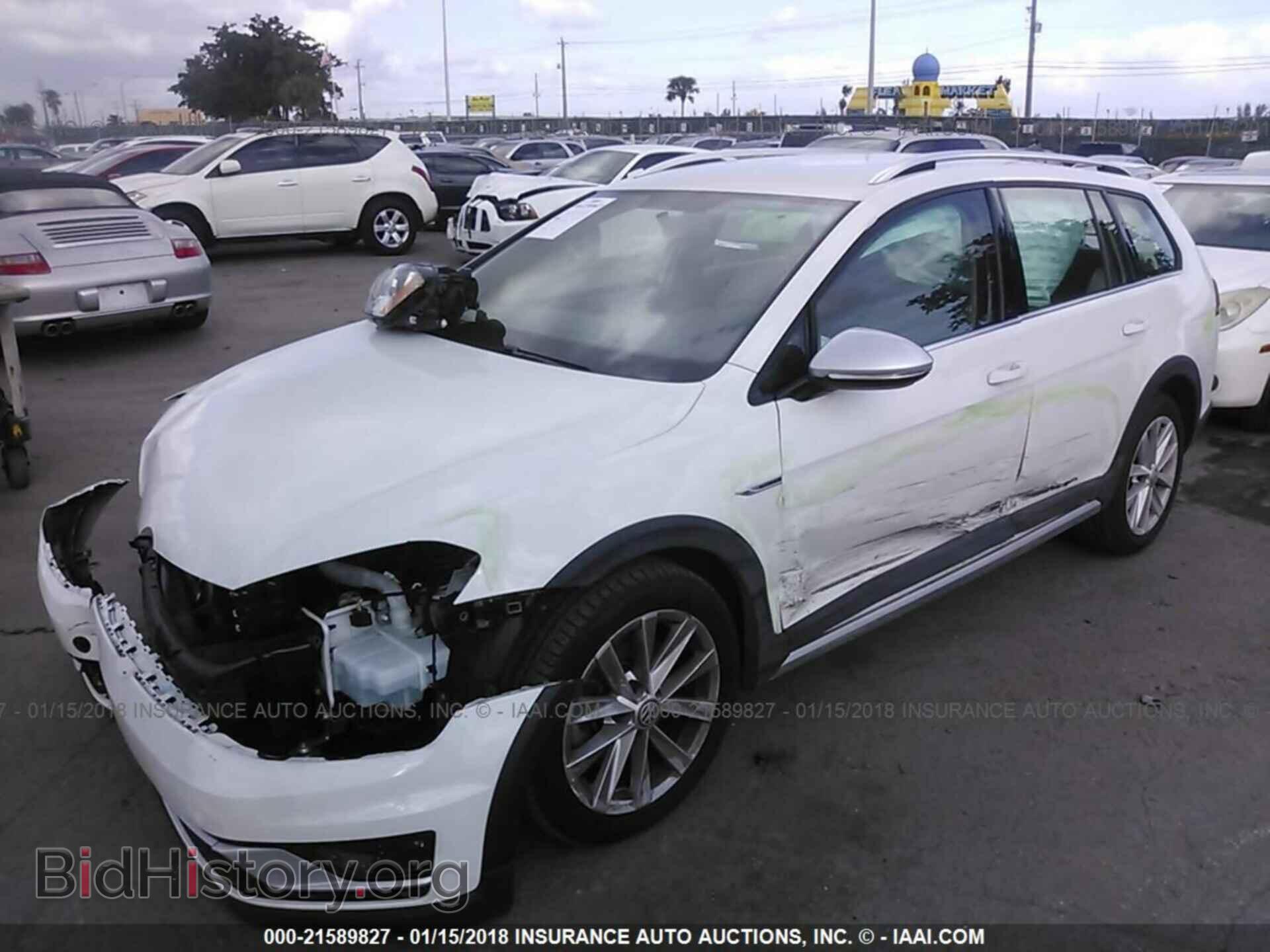 2017 Volkswagen Golf - VIN: 3VWH17AU1HM511555 - Фото 2
