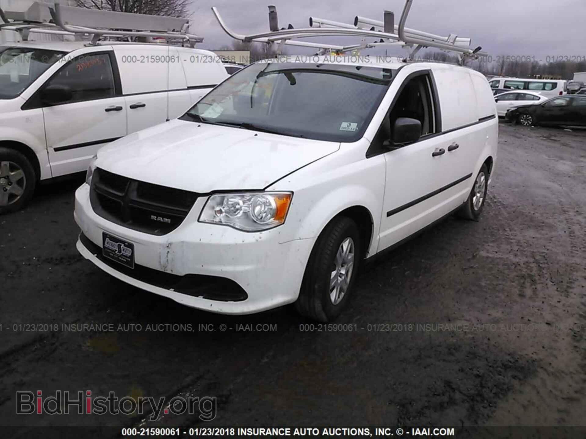 2013 Ram Tradesman - VIN: 2C4JRGAG2DR813110 - Фото 2