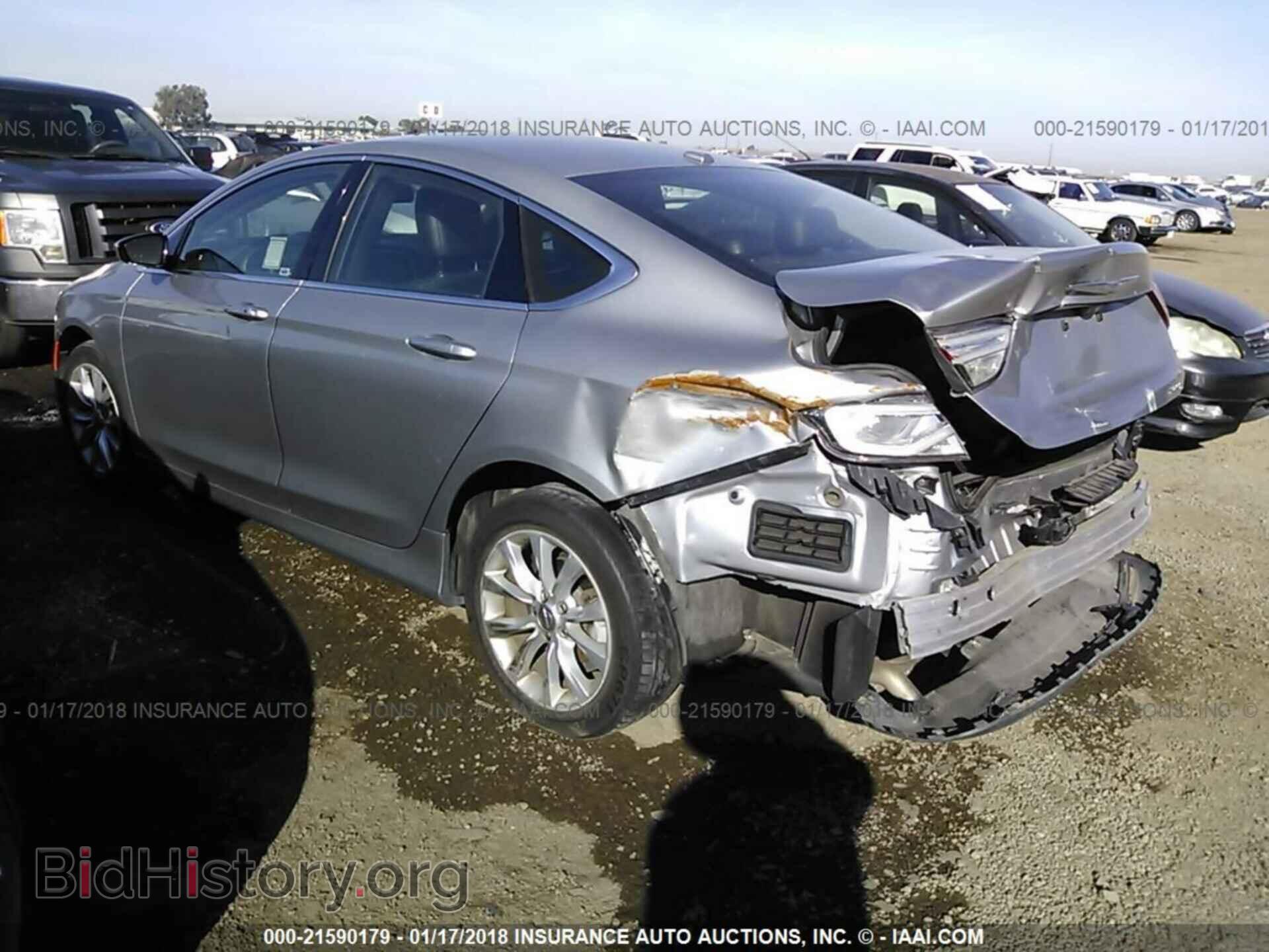 2015 Chrysler 200 - VIN: 1C3CCCCB2FN590060 - Photo 3
