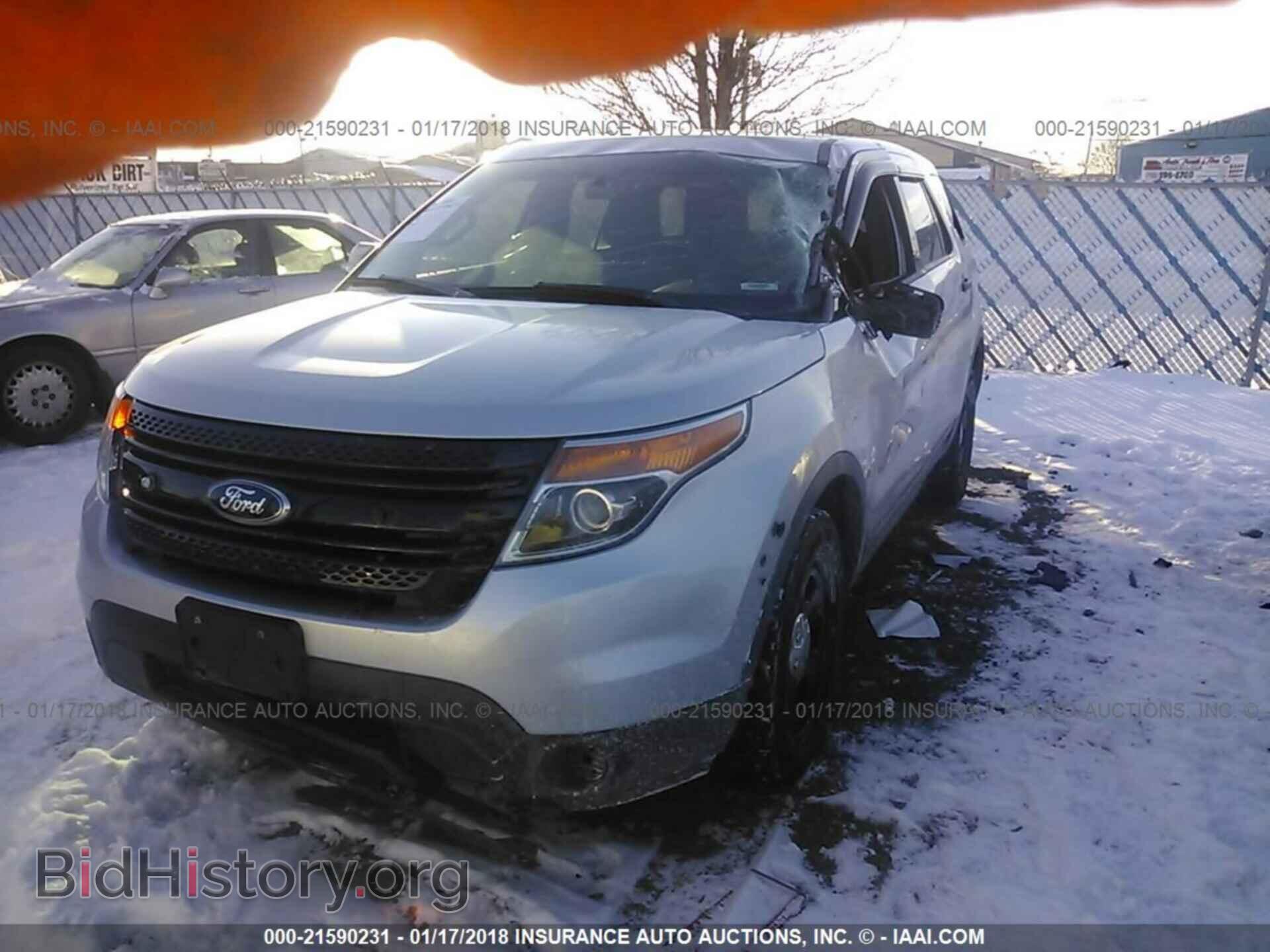 2014 Ford Explorer - VIN: 1FM5K8AR6EGC37839 - Photo 2