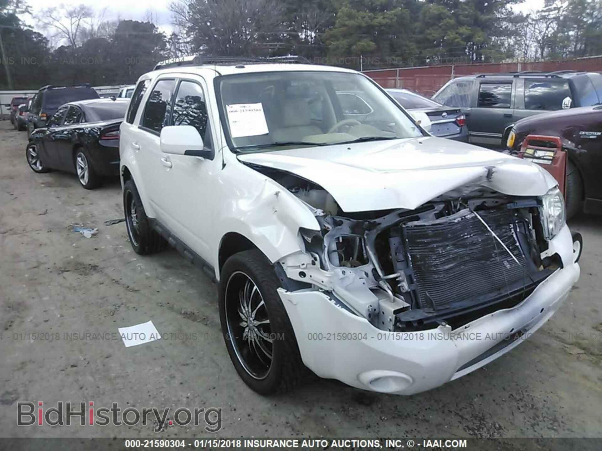 Photo 1FMCU0E73BKC29475 - Ford Escape 2011
