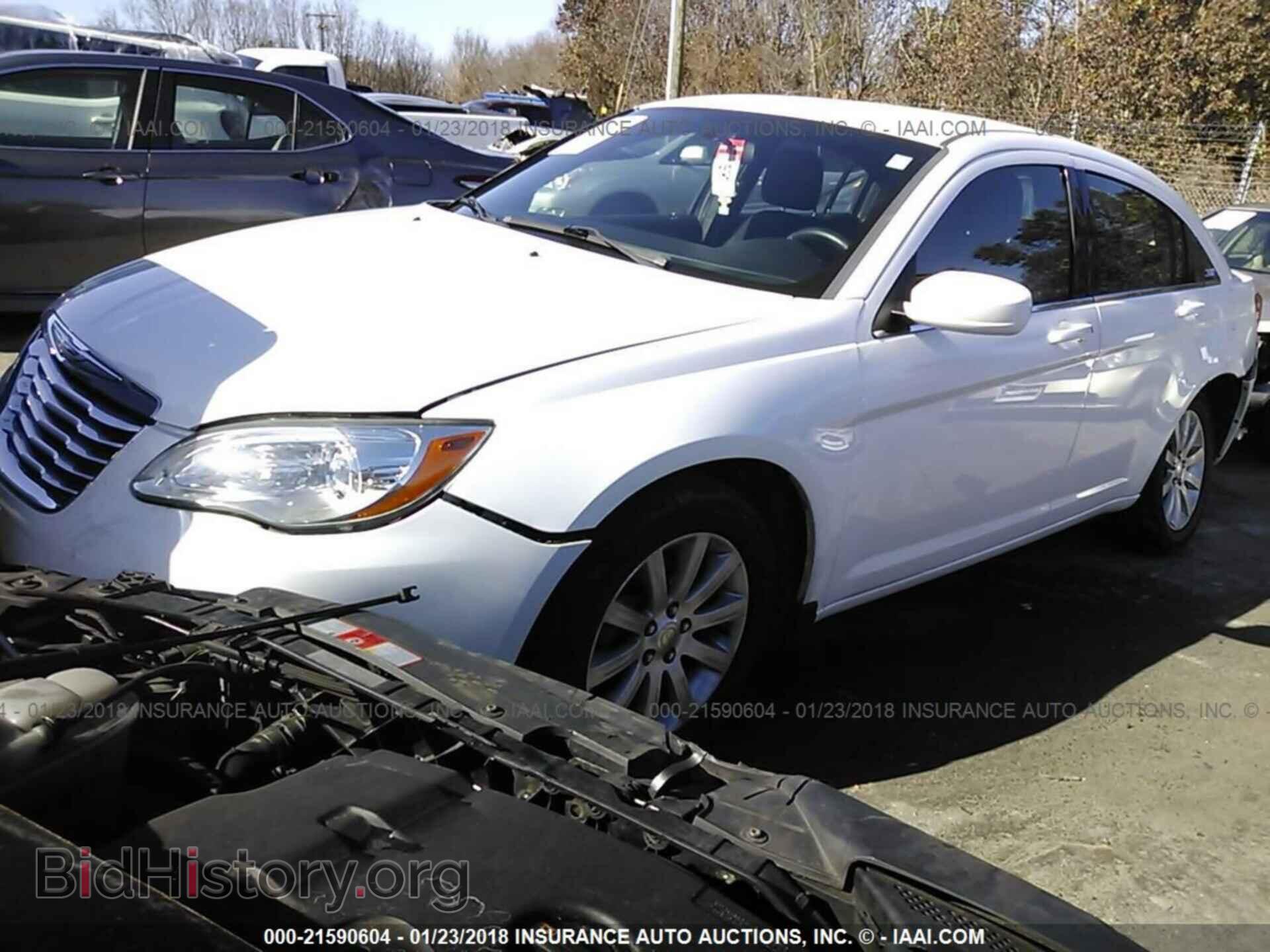 2012 Chrysler 200 - VIN: 1C3CCBBB2CN125298 - Фото 2