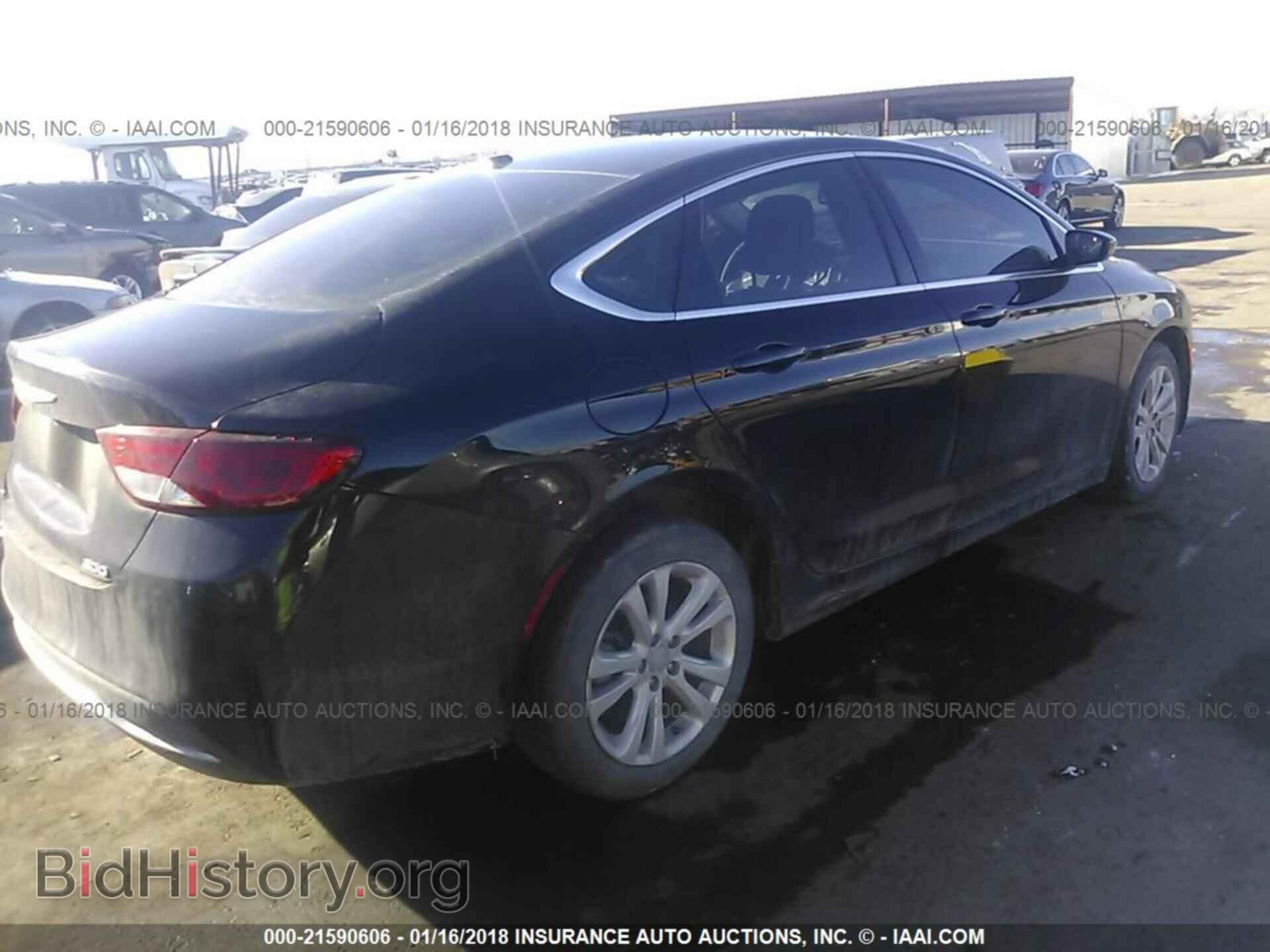 2015 Chrysler 200 - VIN: 1C3CCCAB0FN696820 - Photo 4