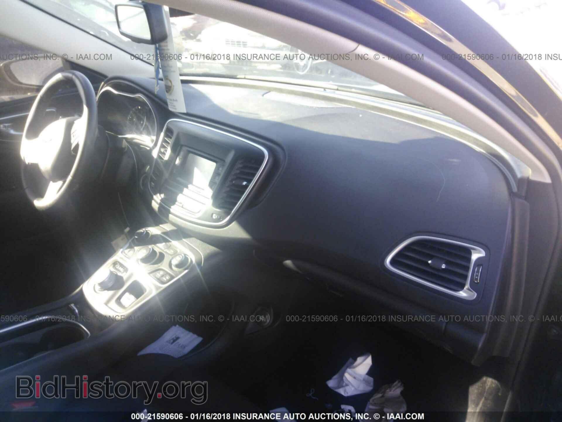 2015 Chrysler 200 - VIN: 1C3CCCAB0FN696820 - Photo 5