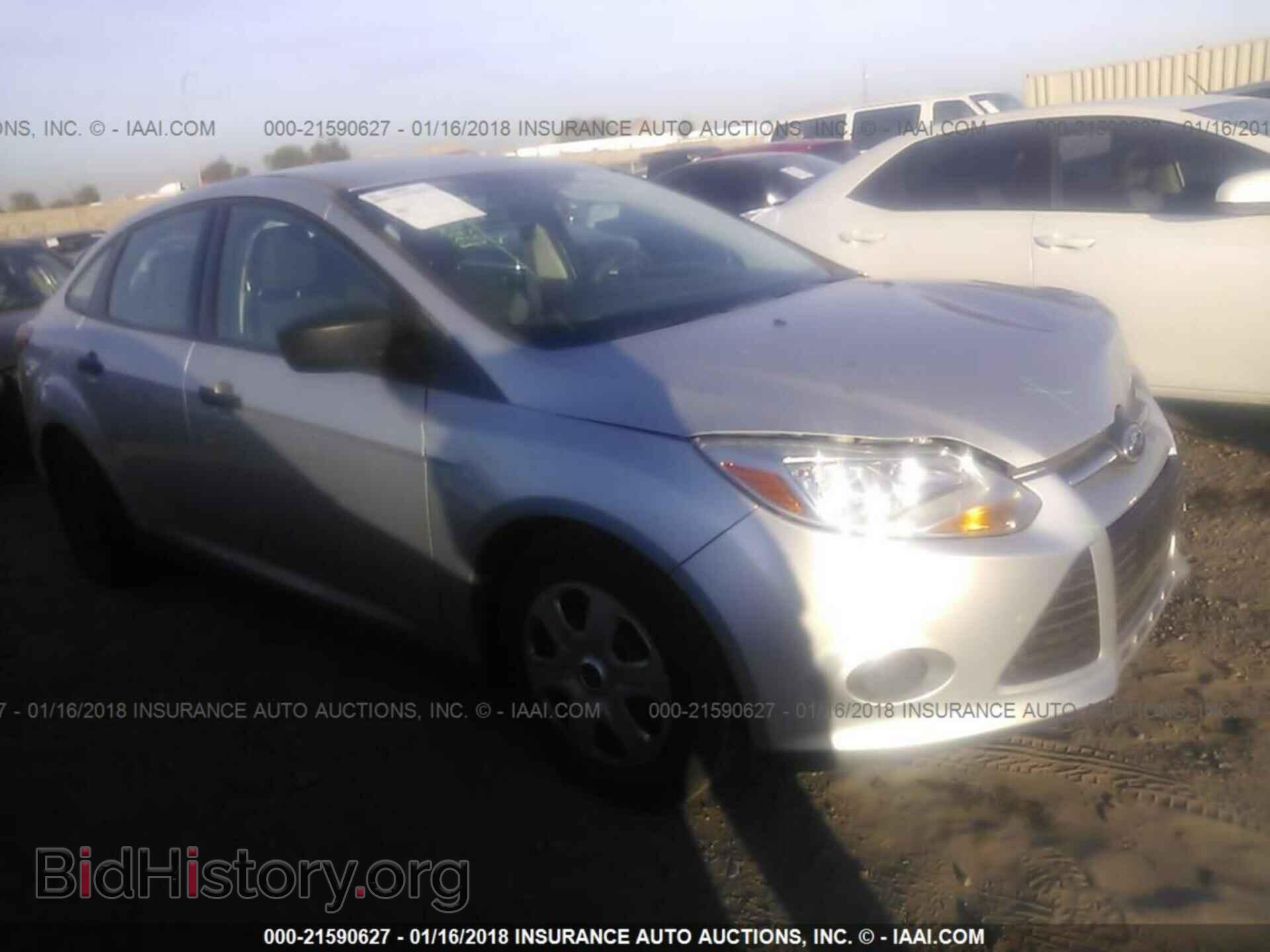 Photo 1FAHP3E24CL343333 - Ford Focus 2012