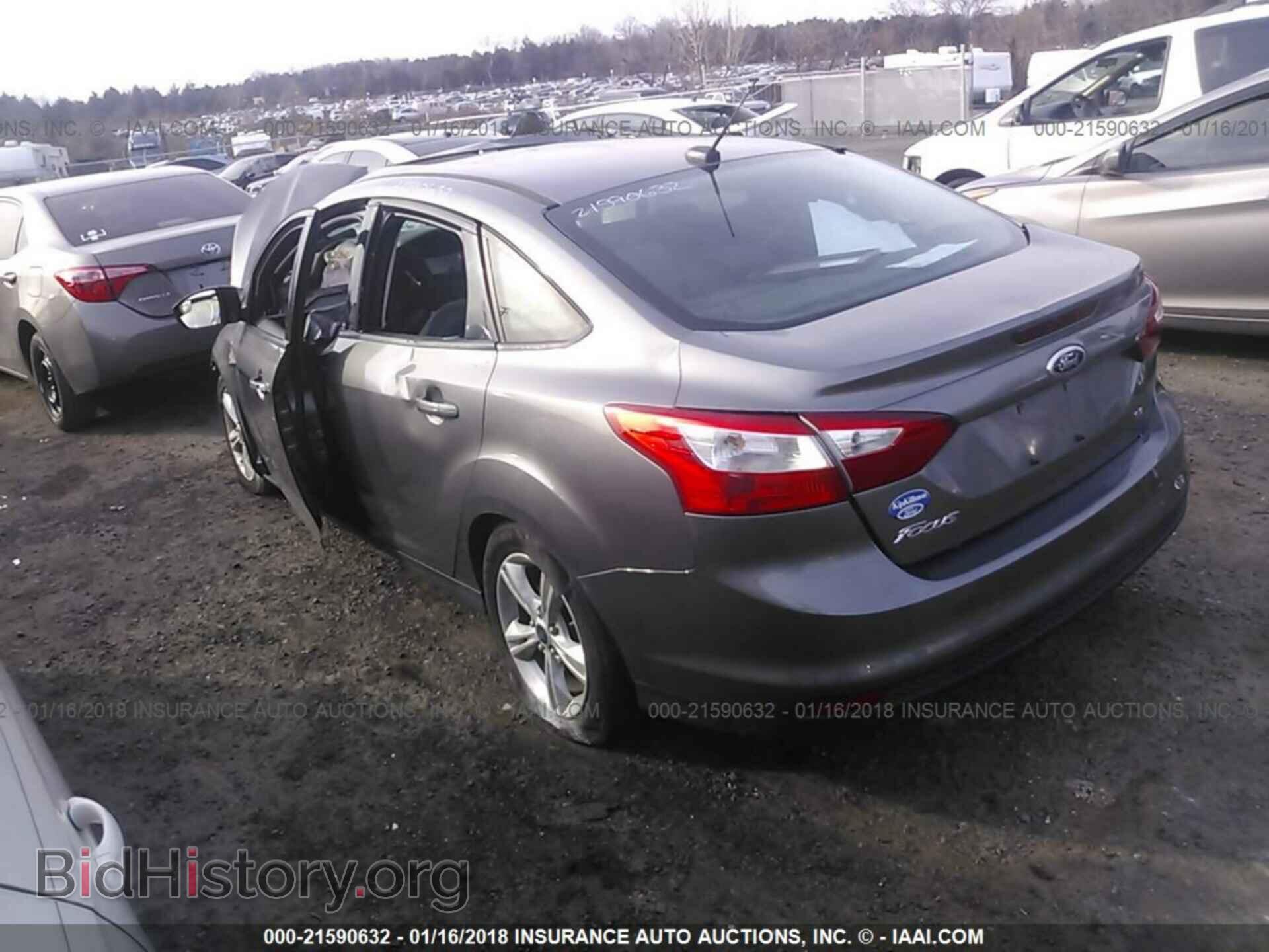 2014 Ford Focus - VIN: 1FADP3F26EL361218 - Фото 3