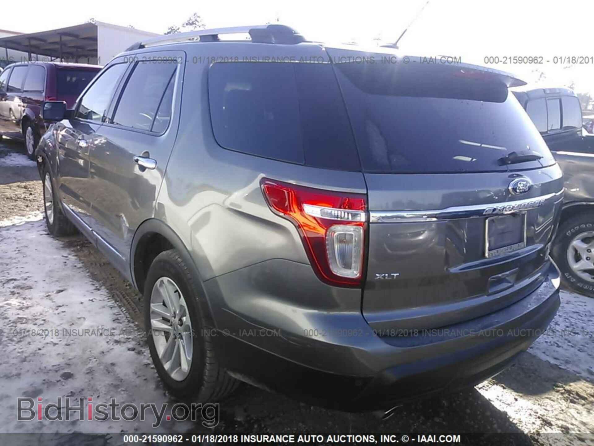 2011 Ford Explorer - VIN: 1FMHK7D84BGA83217 - Фото 3