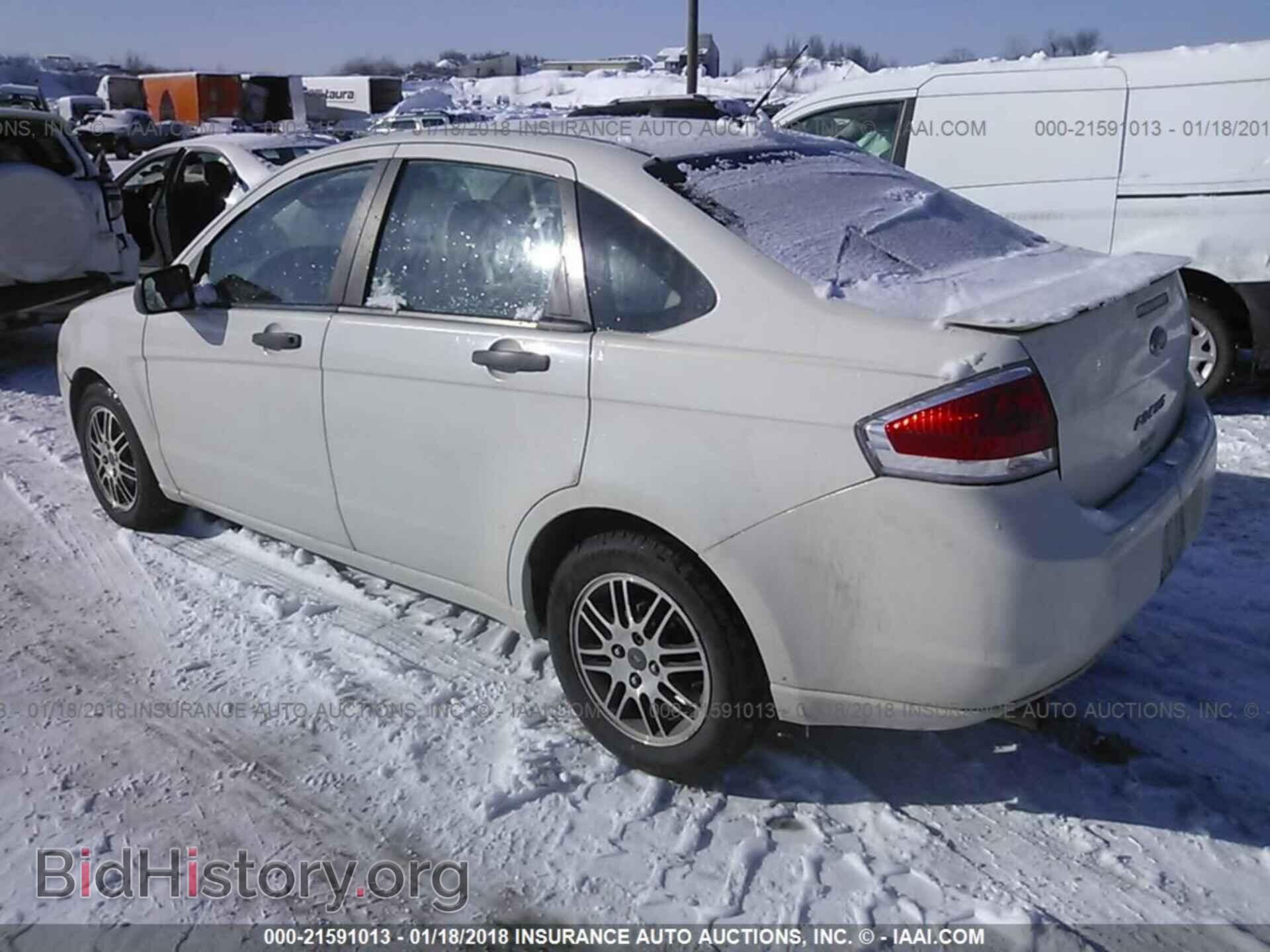 2011 Ford Focus - VIN: 1FAHP3FN4BW199840 - Фото 3