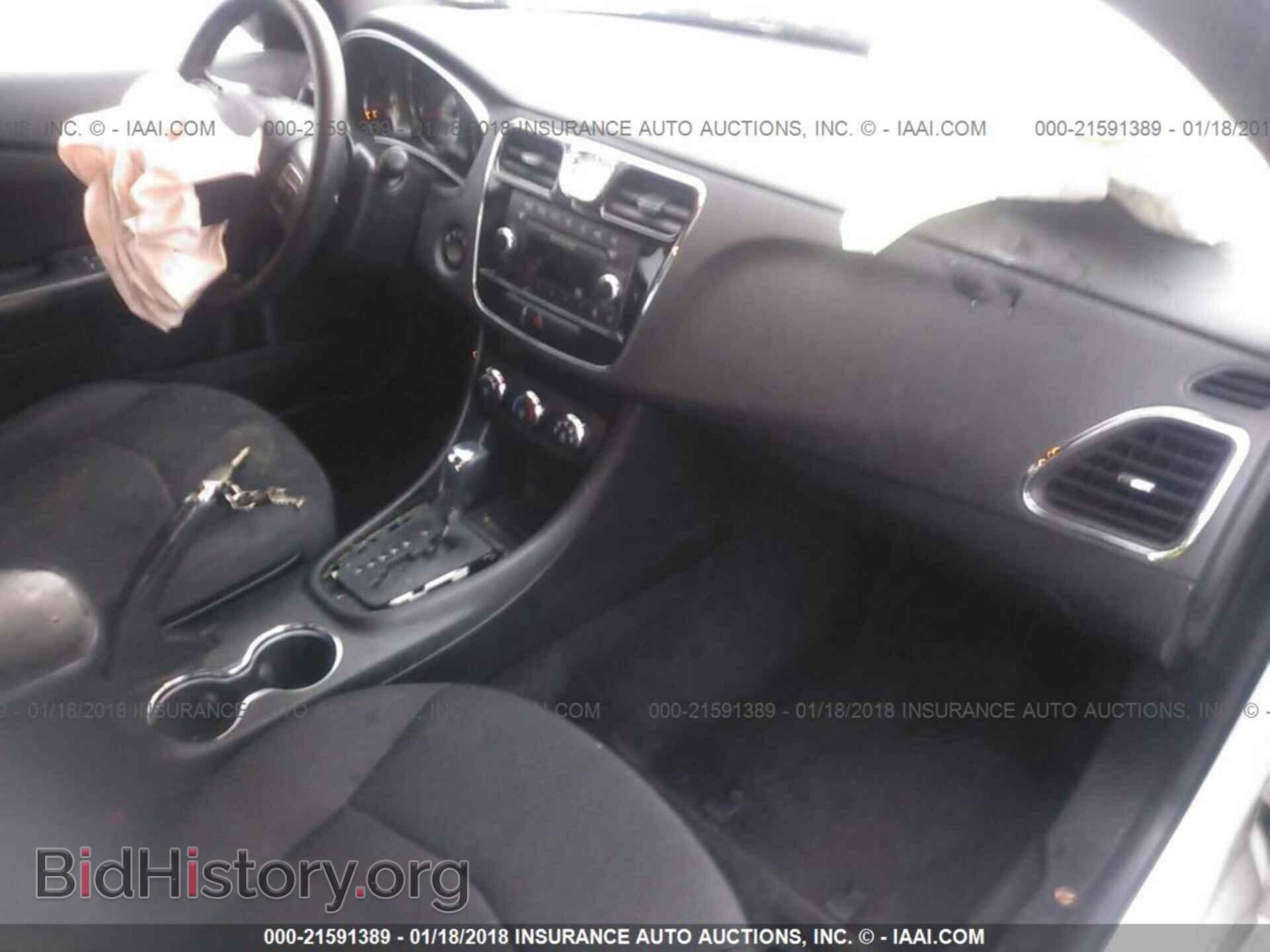 2013 Chrysler 200 - VIN: 1C3CCBAB2DN691254 - Photo 5