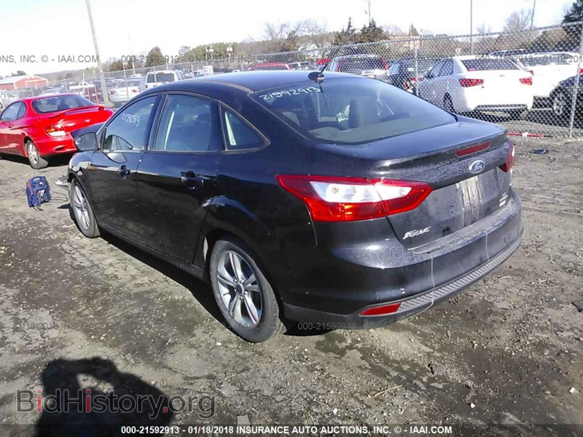 2014 Ford Focus - VIN: 1FADP3F23EL436084 - Photo 3