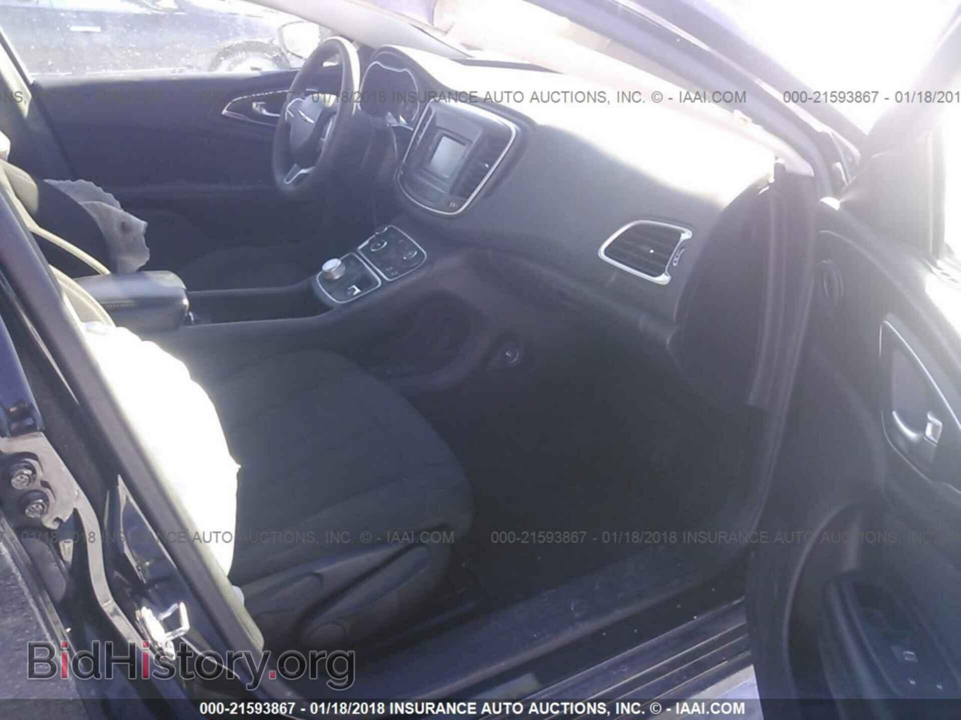 2015 Chrysler 200 - VIN: 1C3CCCAB6FN626867 - Photo 5