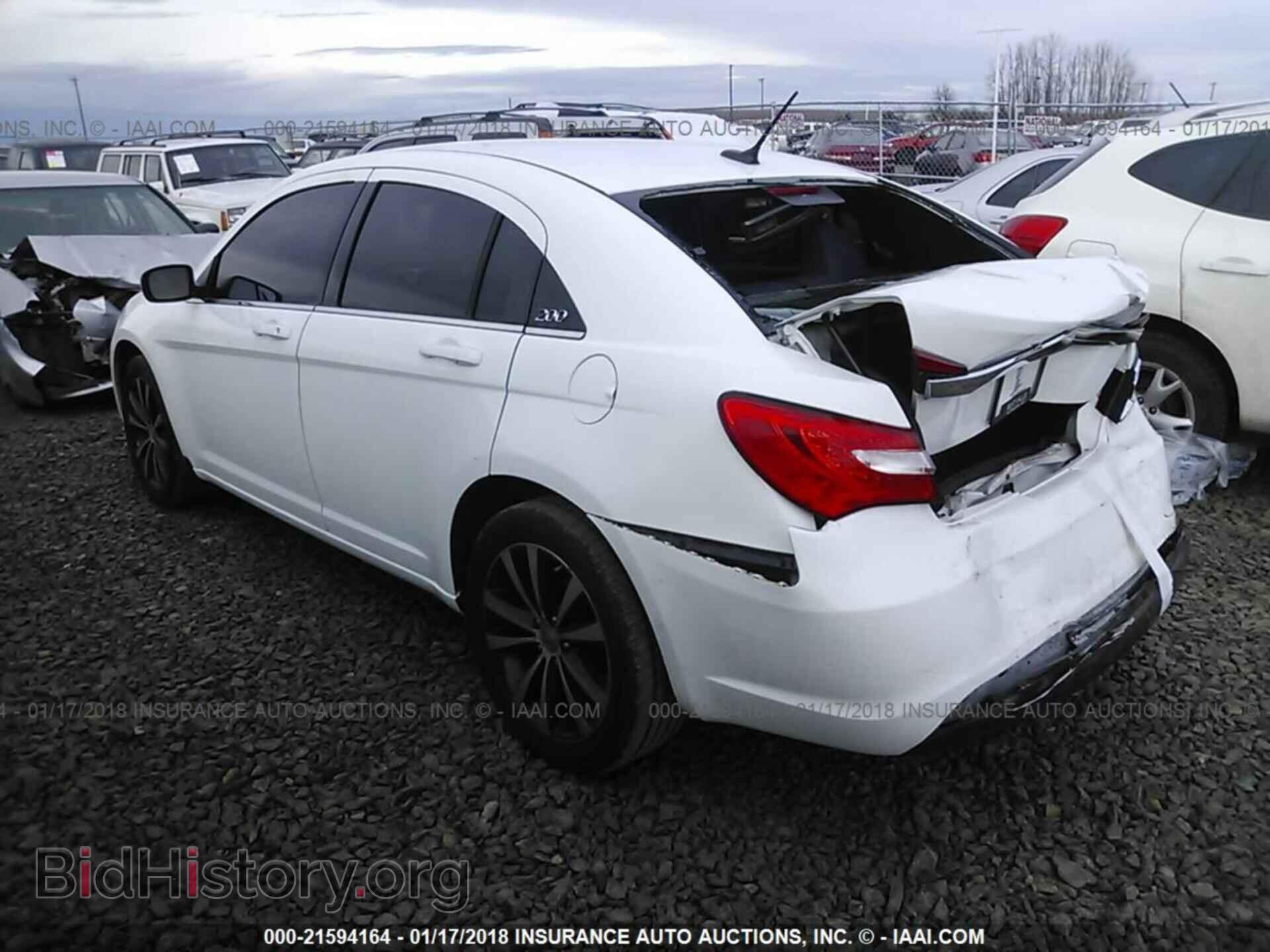2013 Chrysler 200 - VIN: 1C3CCBBB8DN538506 - Photo 3