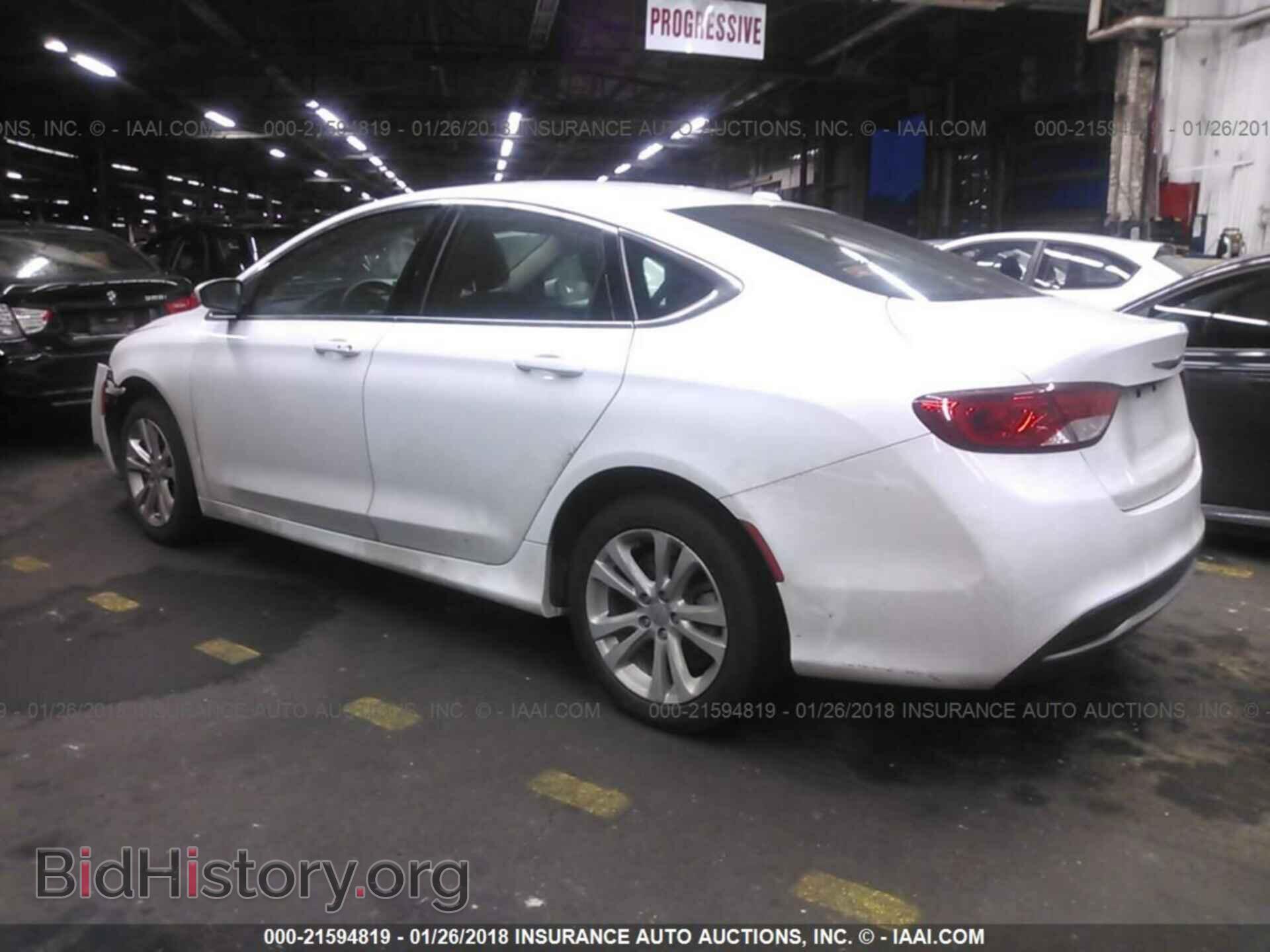 2015 Chrysler 200 - VIN: 1C3CCCAB2FN691232 - Photo 3